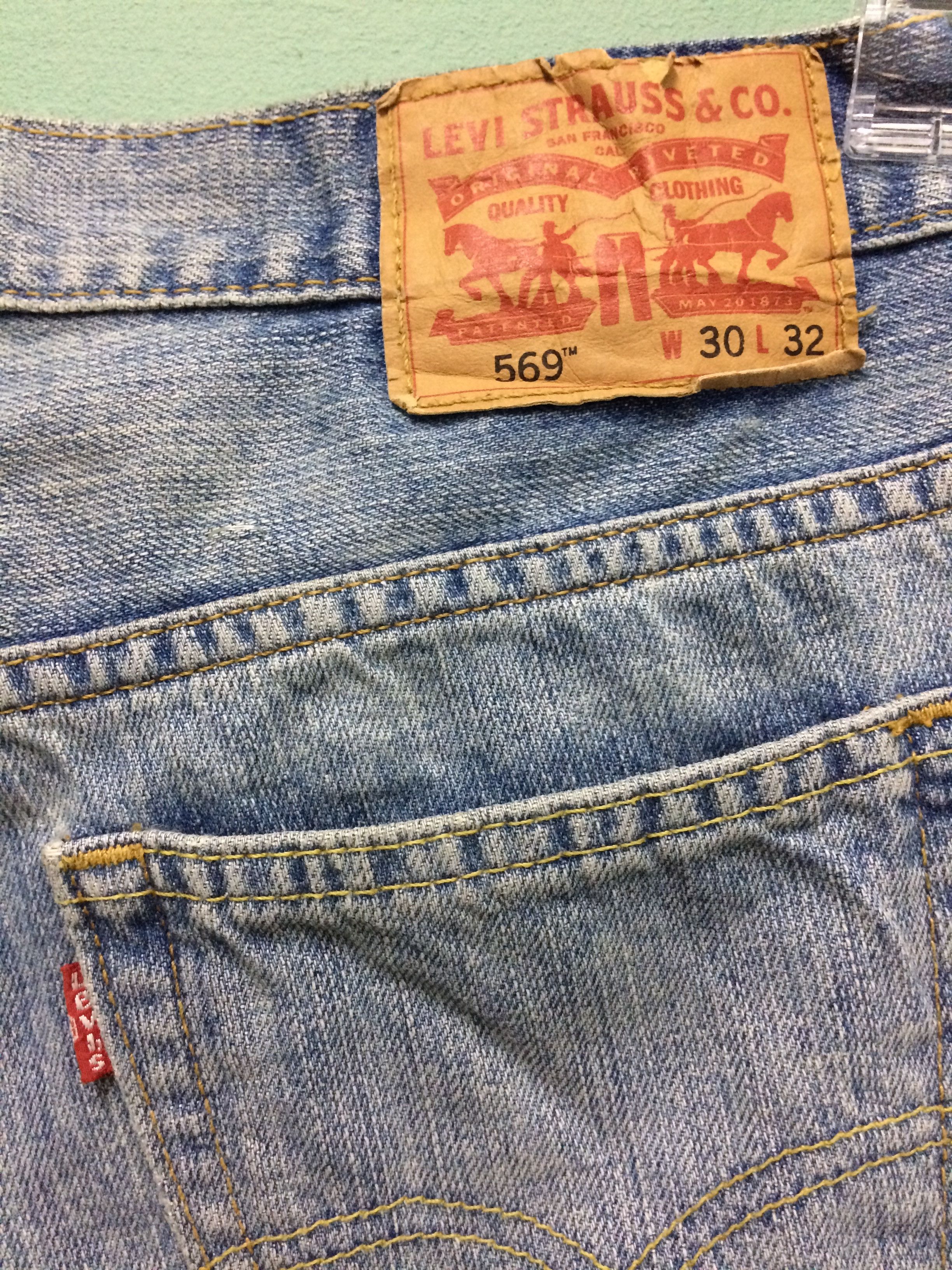 Levi's Vintage Distressed Levis 569 Jeans #B-152 Size US 32 / EU 48 - 8 Thumbnail