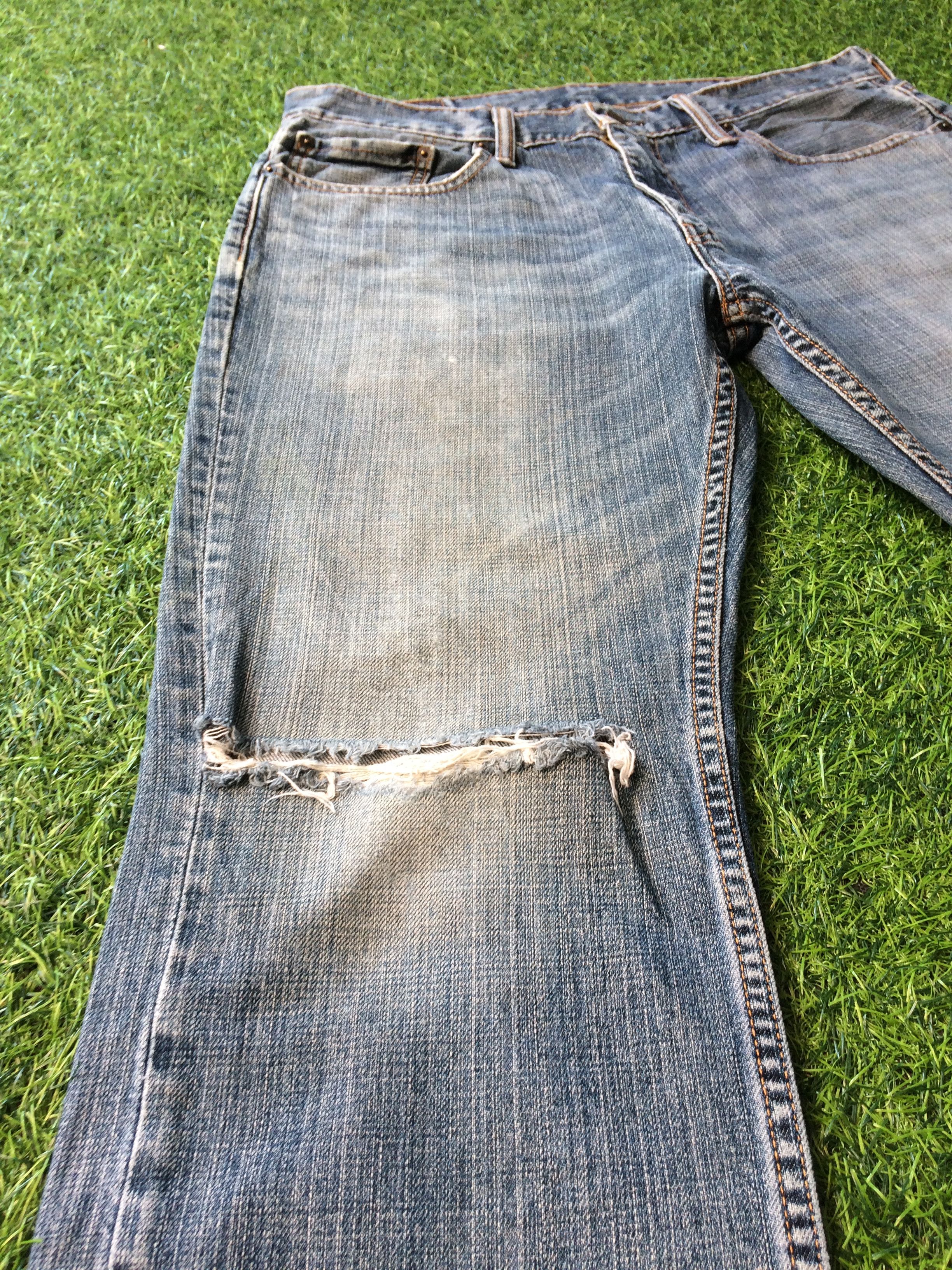 Levi's Vintage Distressed Levis 559 Ripped Jeans #B-698 Size US 33 - 5 Thumbnail