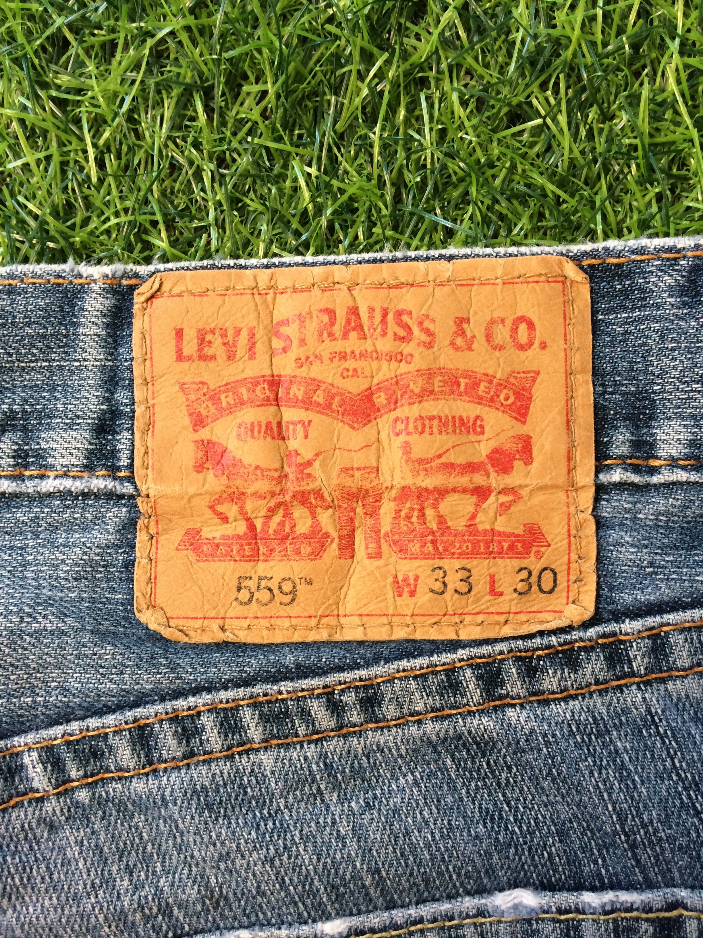 Levi's Vintage Distressed Levis 559 Ripped Jeans #B-698 Size US 33 - 10 Thumbnail