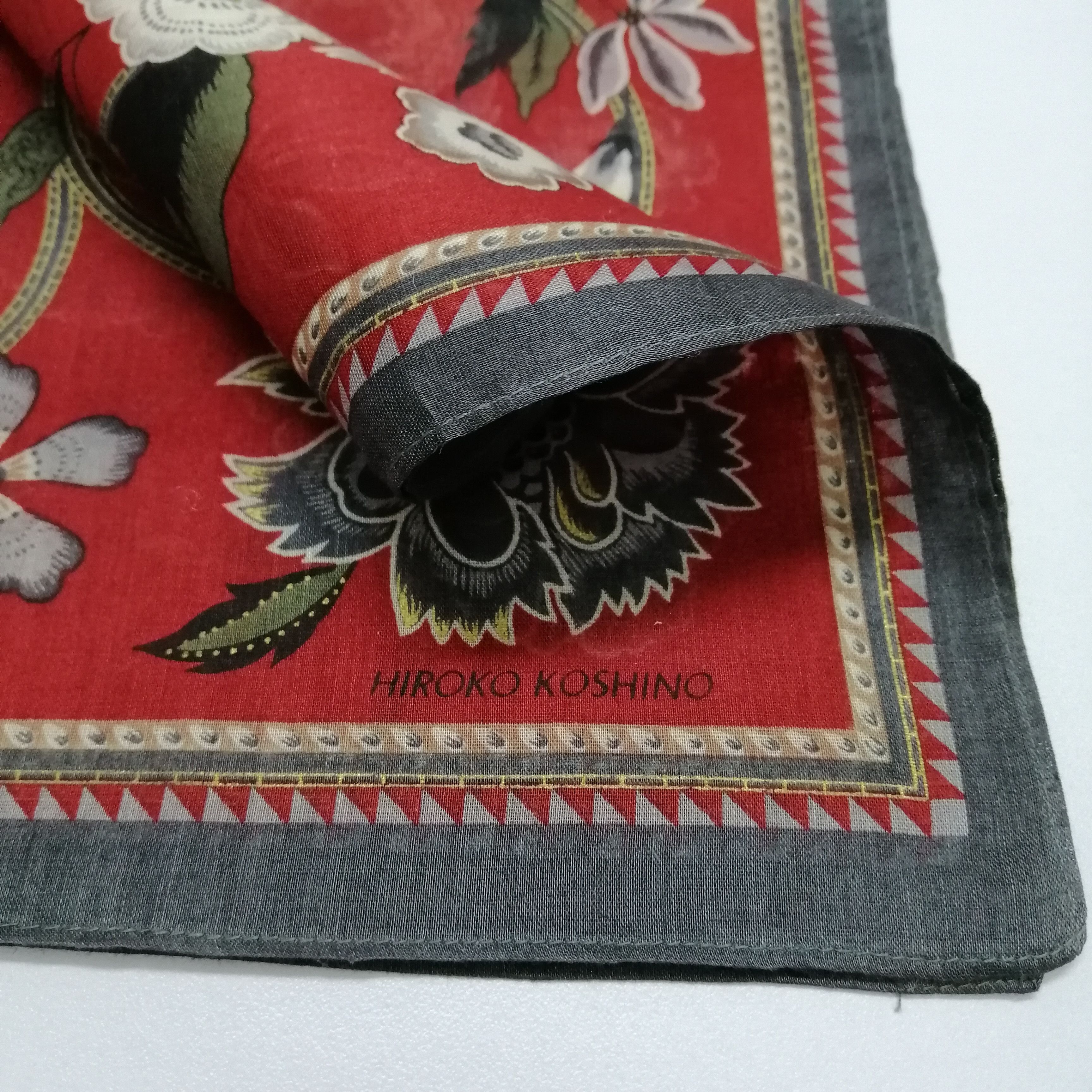 Hiroko Koshino Homme Hiroko Koshino Handkerchief/Neckerchief/Bandana-KD1264 Size ONE SIZE - 3 Thumbnail
