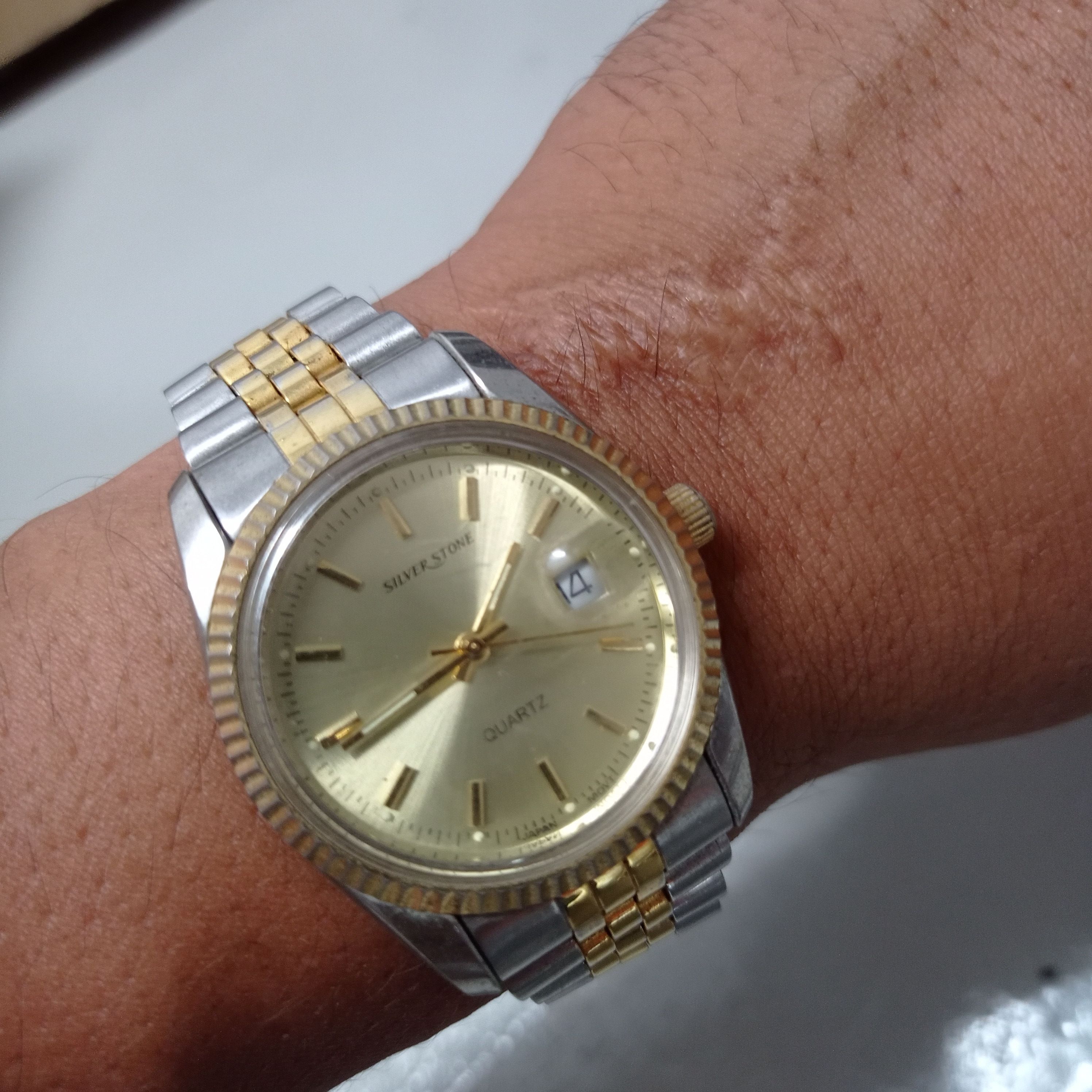 Japanese Brand × The Silver Stone × Vintage Vintage SILVER STONE QUARTZ JAPAN MADE WATCH Size ONE SIZE - 1 Thumbnail