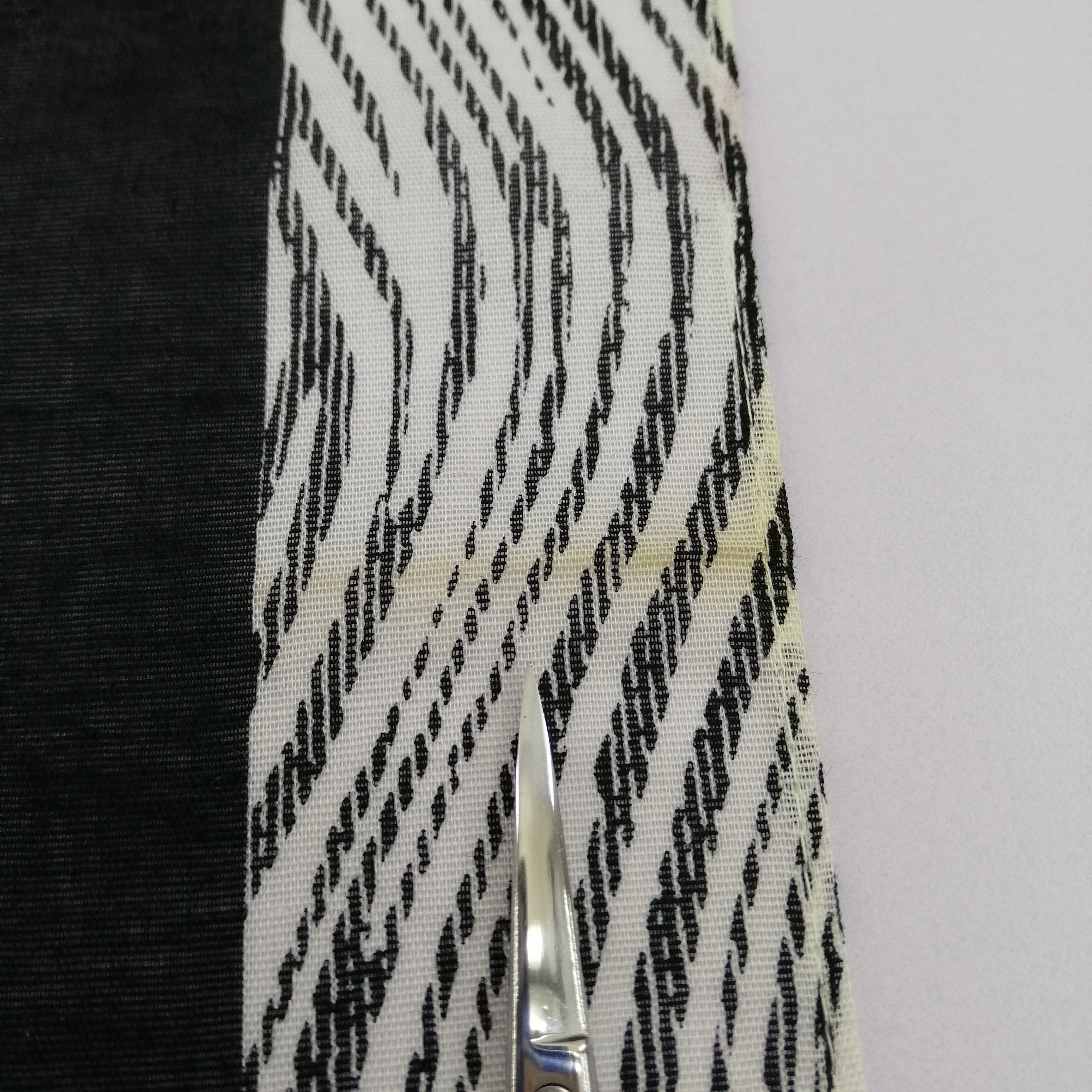 Hiroko Koshino Homme Hiroko Koshino Handkerchief/Neckerchief/Bandana-KD3105 Size ONE SIZE - 3 Thumbnail