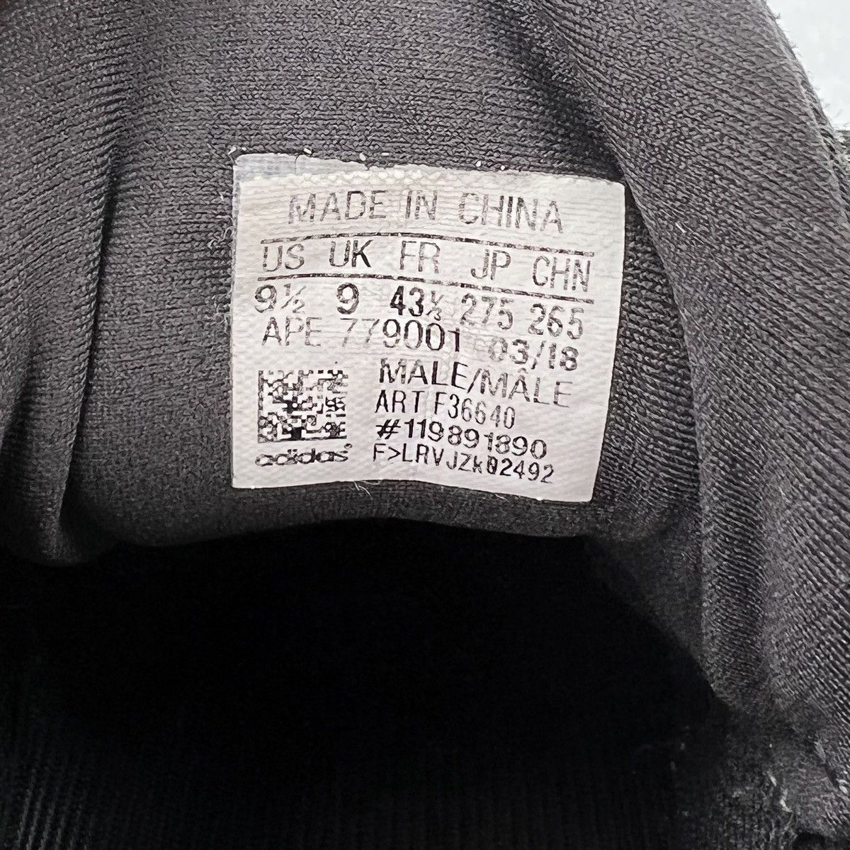 Adidas × Kanye West Adidas Yeezy 500 Utility Black Size US 9.5 / EU 42-43 - 5 Thumbnail