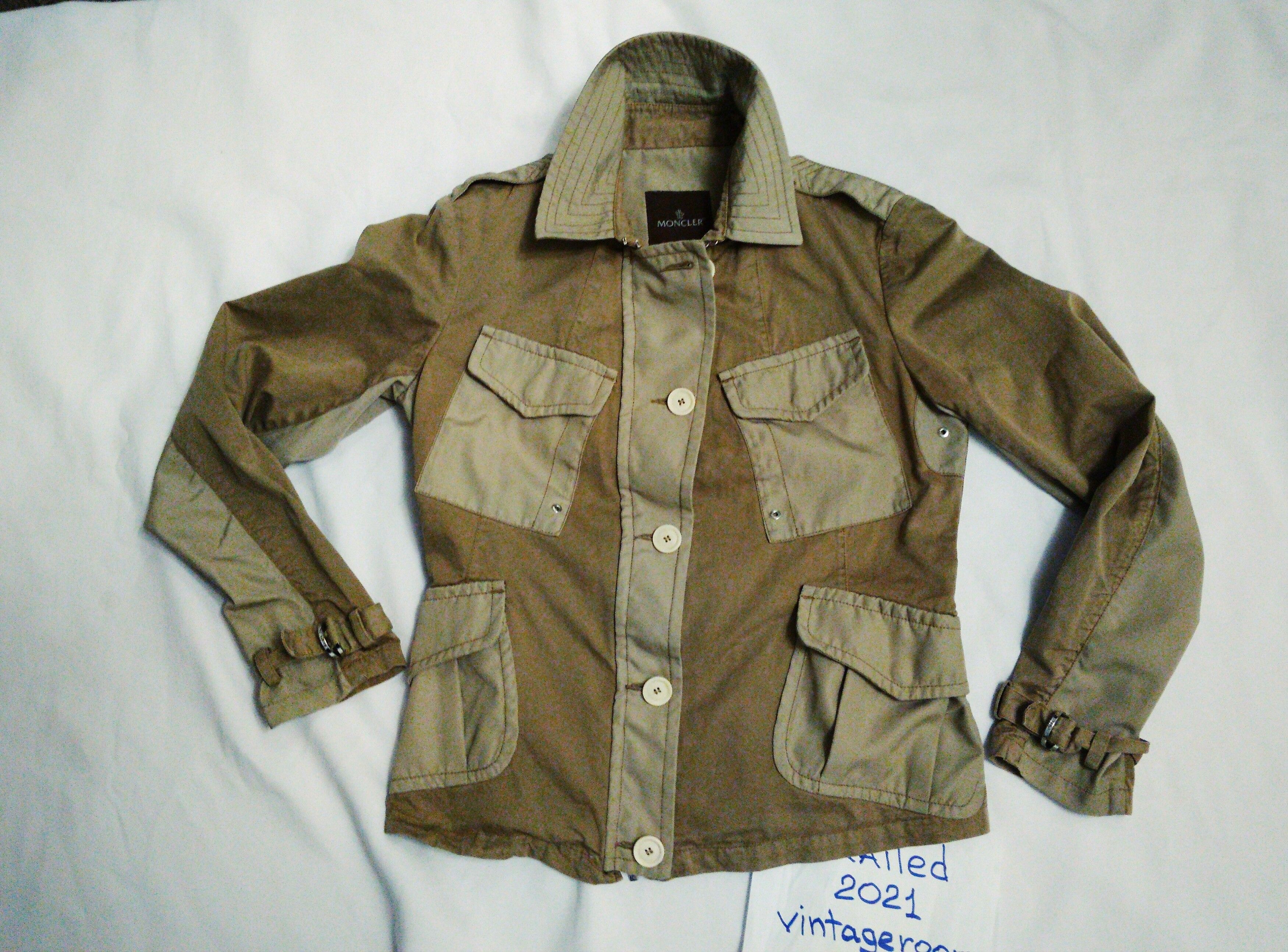 Moncler MONCLER RARE WOMAN Vintage Light Jackets Size M / US 6-8 / IT 42-44 - 1 Preview
