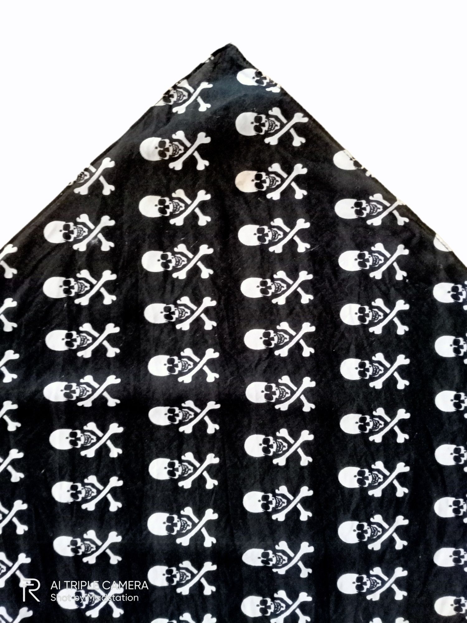 Hard Rock Cafe SKULL BANDANA/HANDKERCHIEF Size ONE SIZE - 5 Thumbnail