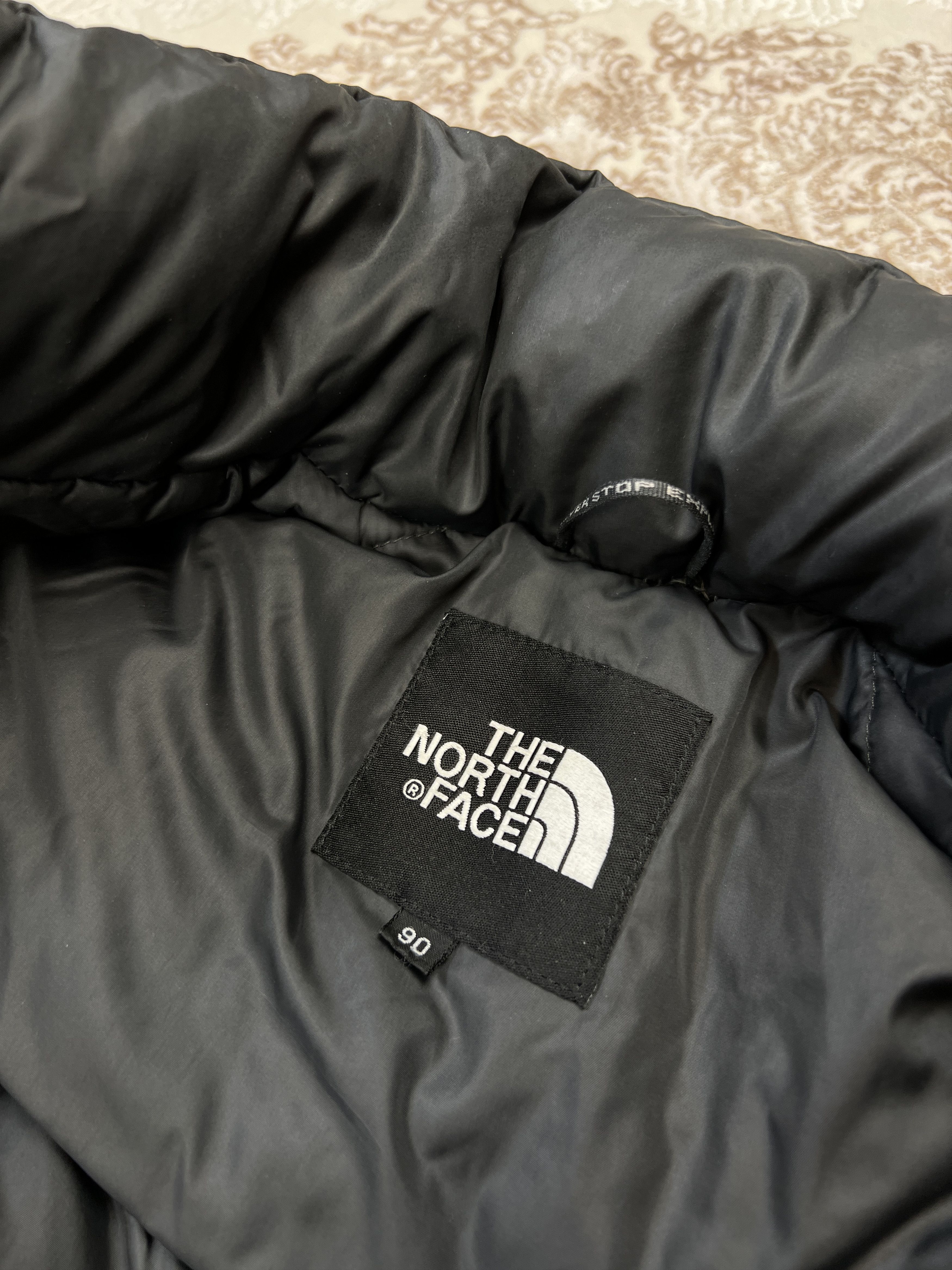 The North Face × Vintage Y2K North Face Nuptse Japan Size 90 Puffer Jacket Black Red Size US S / EU 44-46 / 1 - 5 Thumbnail