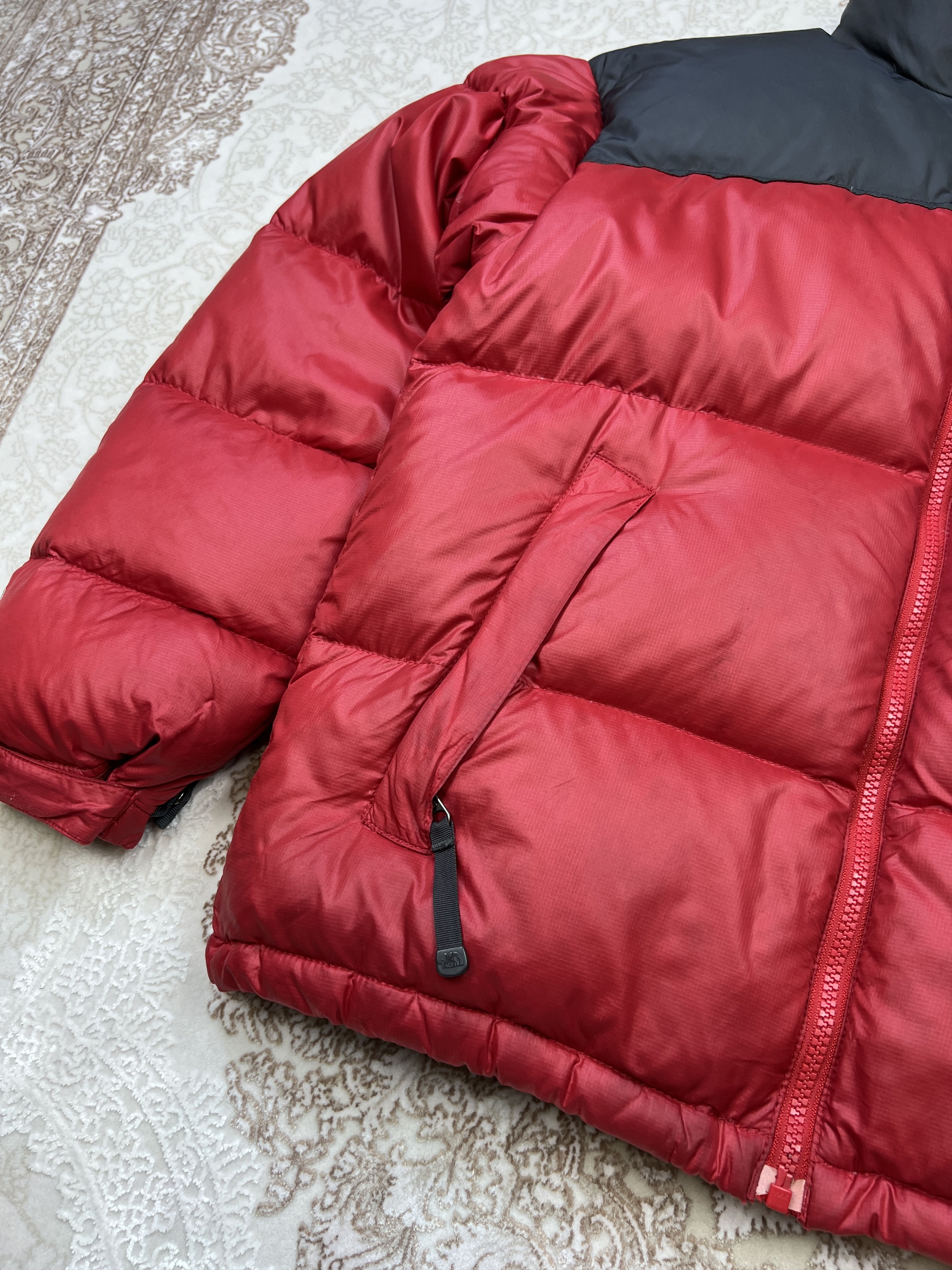 The North Face × Vintage Y2K North Face Nuptse Japan Size 90 Puffer Jacket Black Red Size US S / EU 44-46 / 1 - 17 Thumbnail