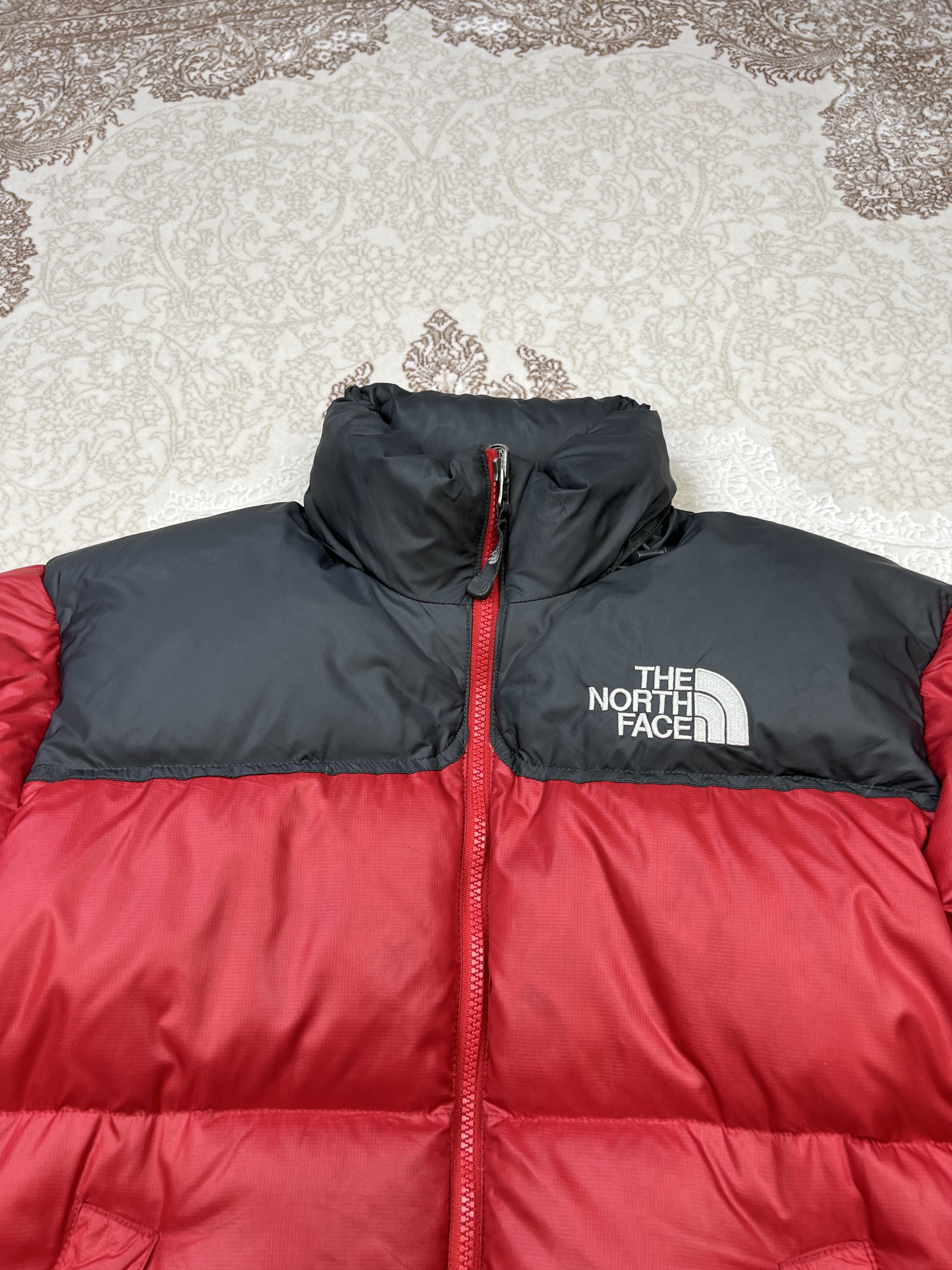 The North Face × Vintage Y2K North Face Nuptse Japan Size 90 Puffer Jacket Black Red Size US S / EU 44-46 / 1 - 14 Thumbnail
