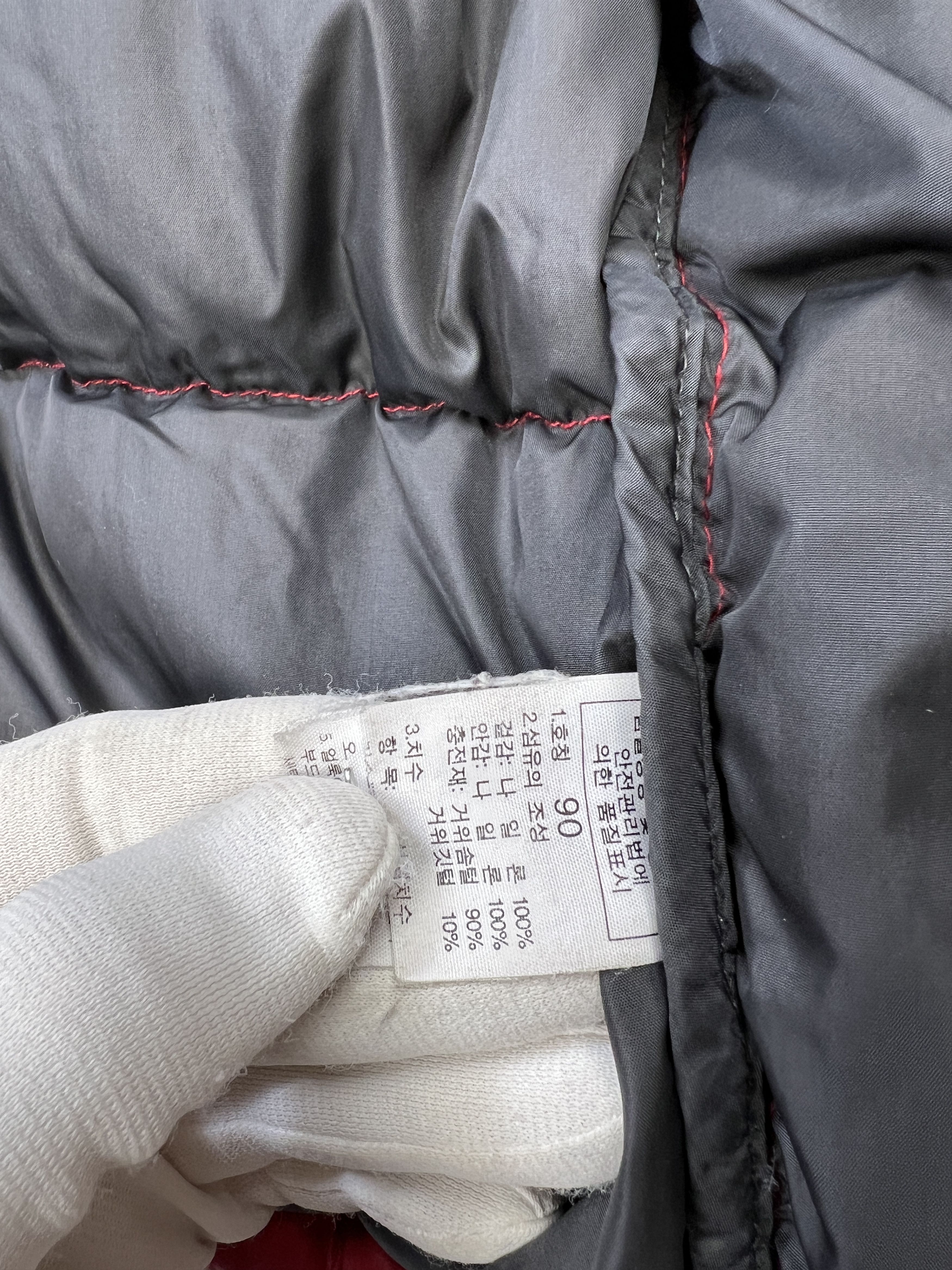 The North Face × Vintage Y2K North Face Nuptse Japan Size 90 Puffer Jacket Black Red Size US S / EU 44-46 / 1 - 8 Thumbnail