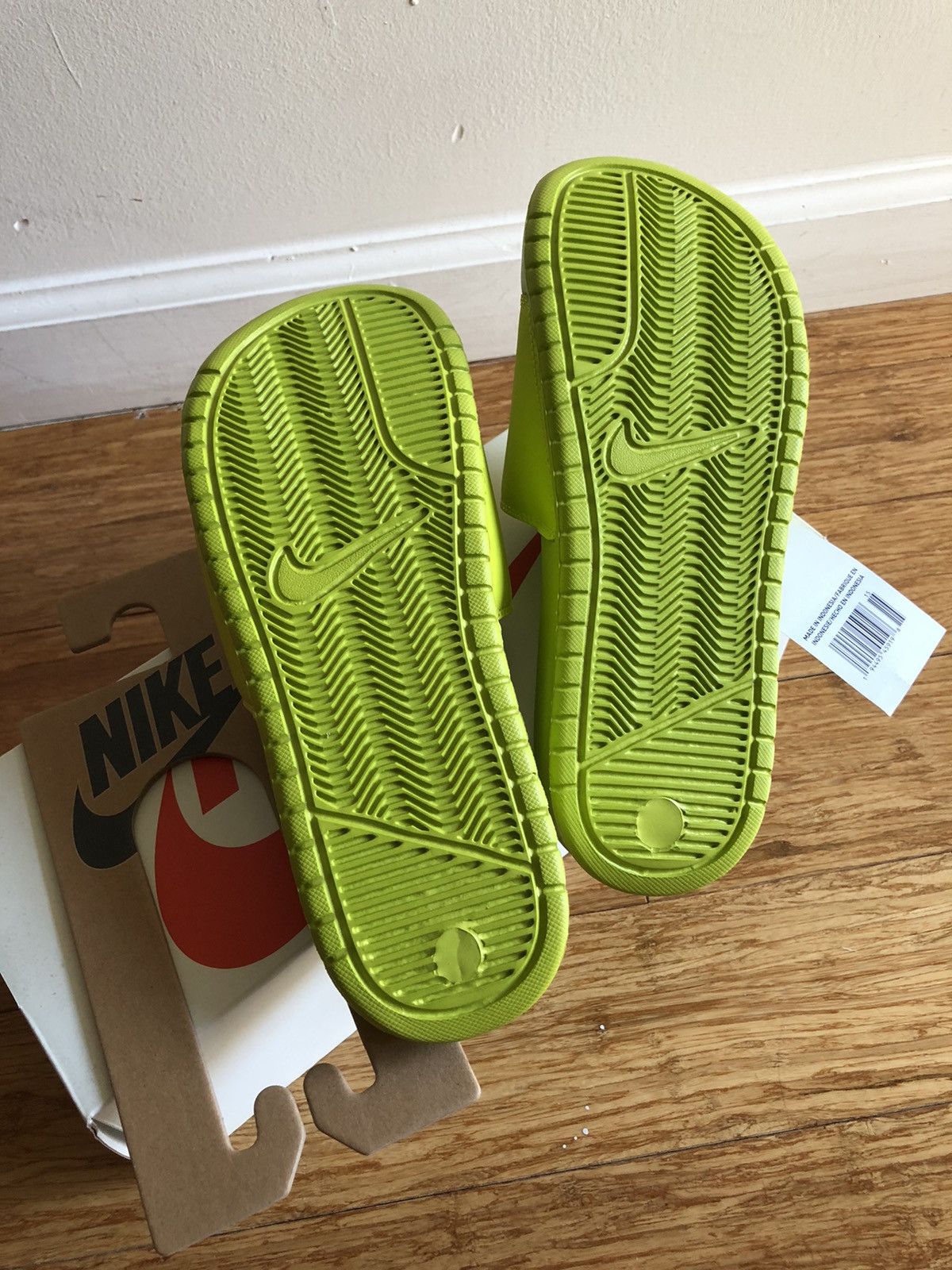 Nike × Stussy US 6 Stussy BESASSI CW2787 300 slides sandals bright cactus Size US 6 / EU 39 - 4 Thumbnail