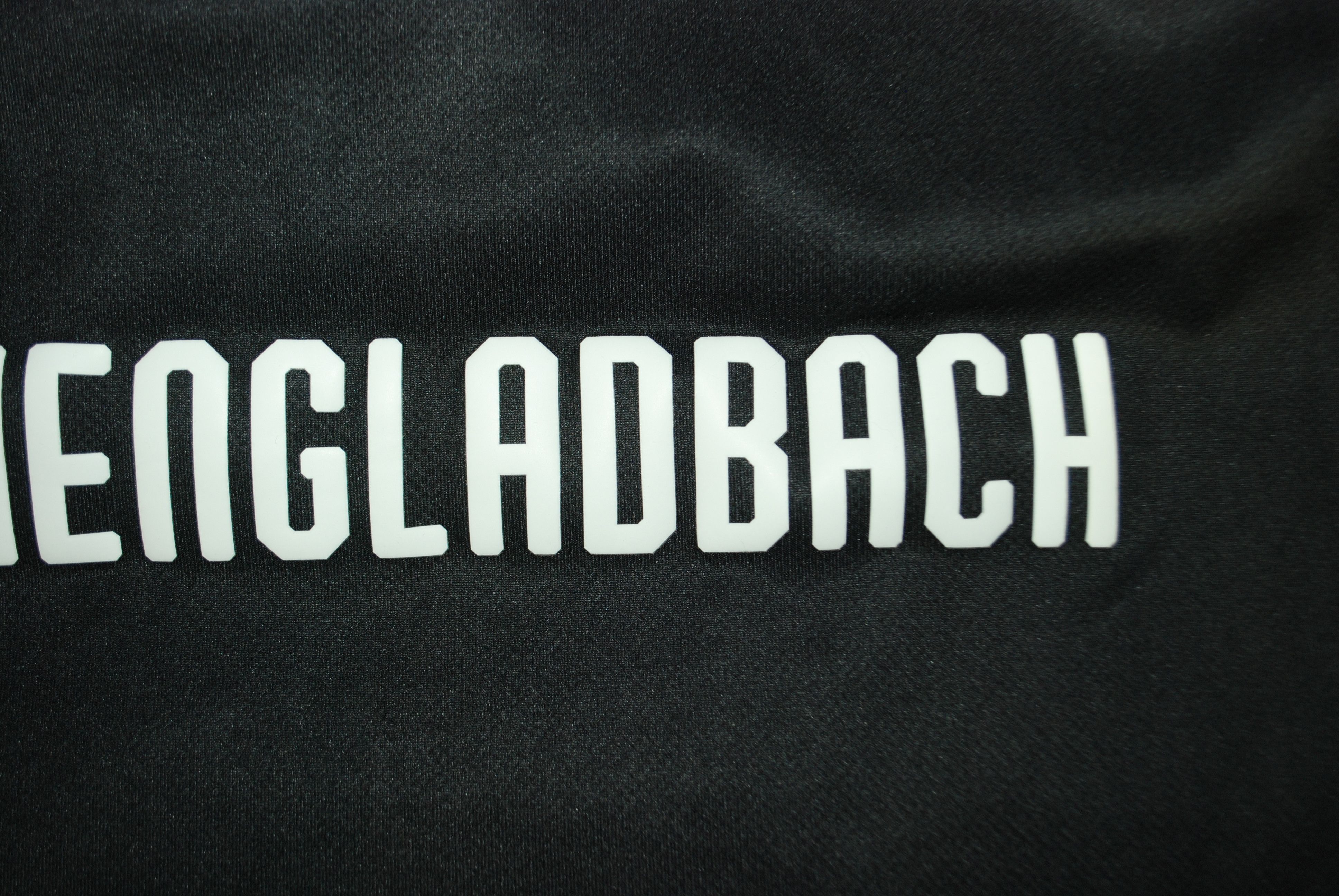 Puma BORUSSIA MONCHENGLADBACH 2018 2019 AWAY #8 ZAKARIA FOOTBALL Size US M / EU 48-50 / 2 - 10 Thumbnail