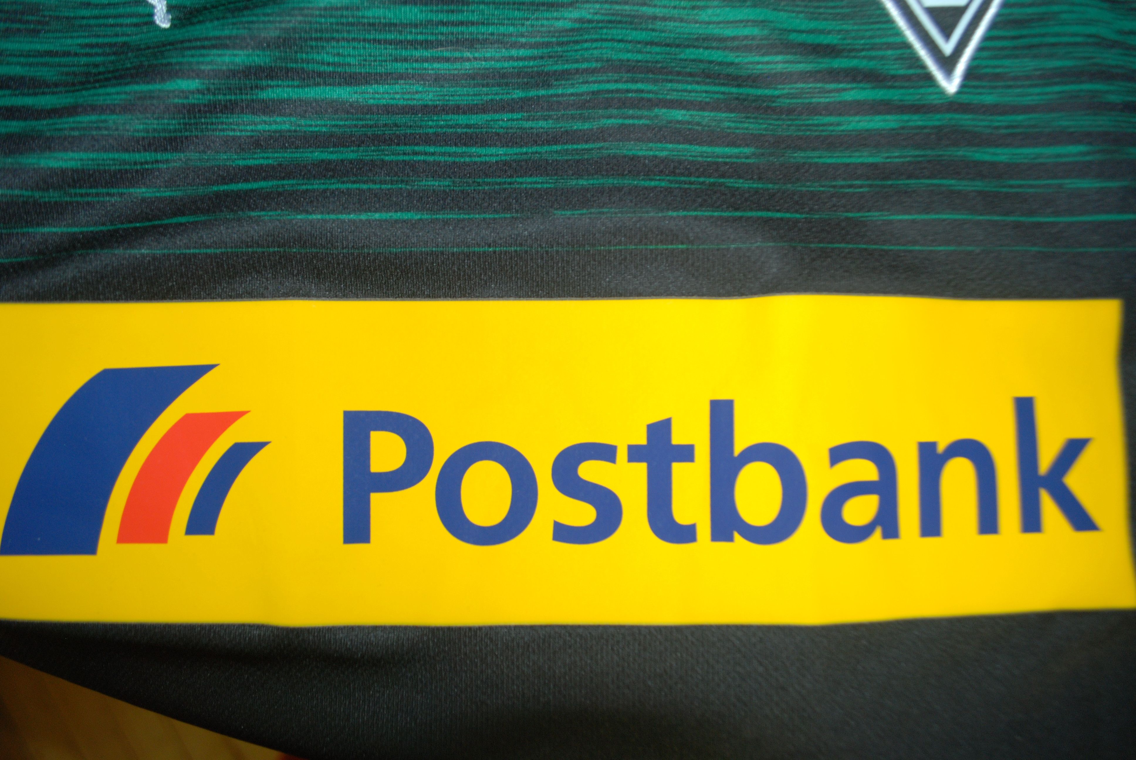 Puma BORUSSIA MONCHENGLADBACH 2018 2019 AWAY #8 ZAKARIA FOOTBALL Size US M / EU 48-50 / 2 - 3 Thumbnail