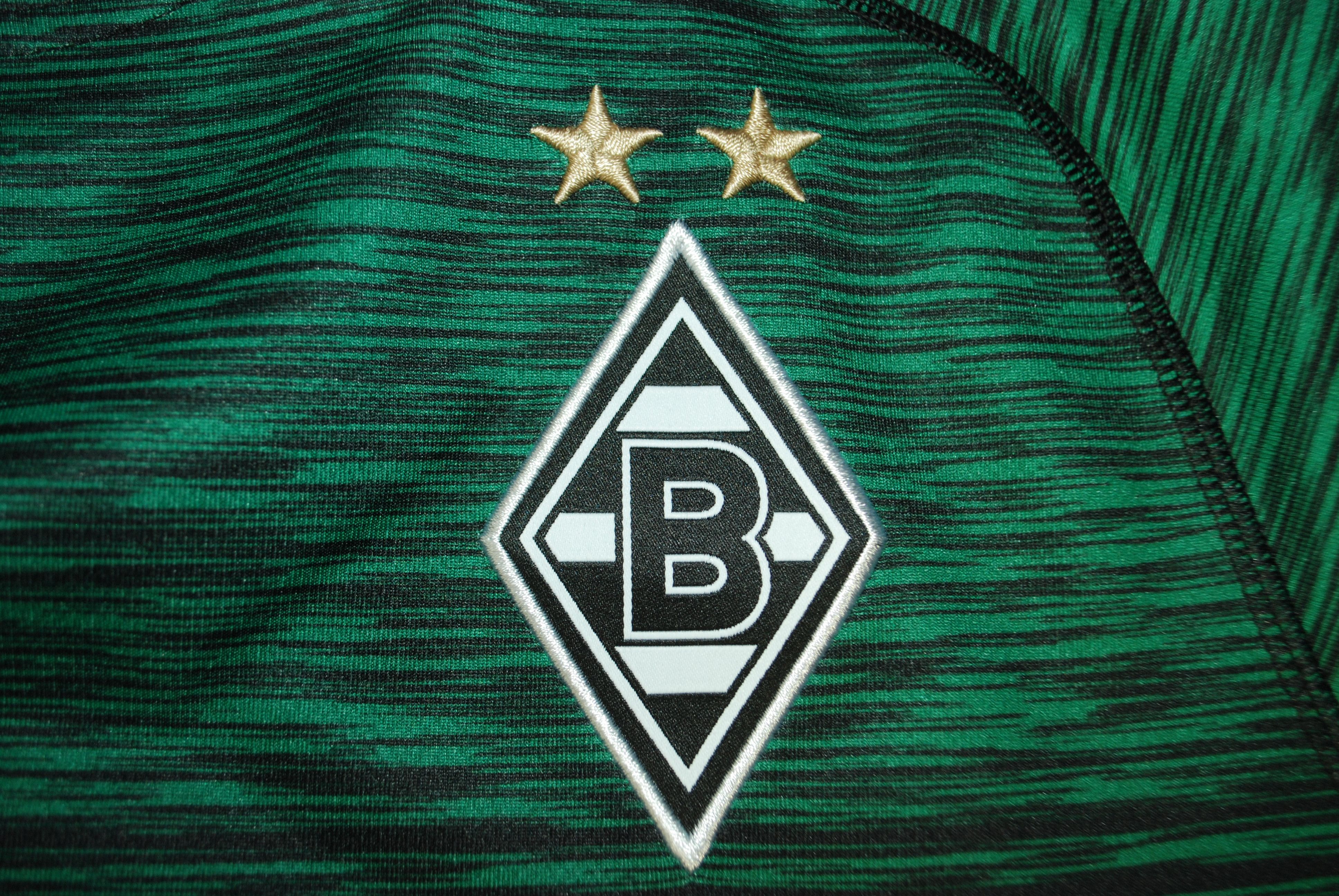 Puma BORUSSIA MONCHENGLADBACH 2018 2019 AWAY #8 ZAKARIA FOOTBALL Size US M / EU 48-50 / 2 - 4 Thumbnail