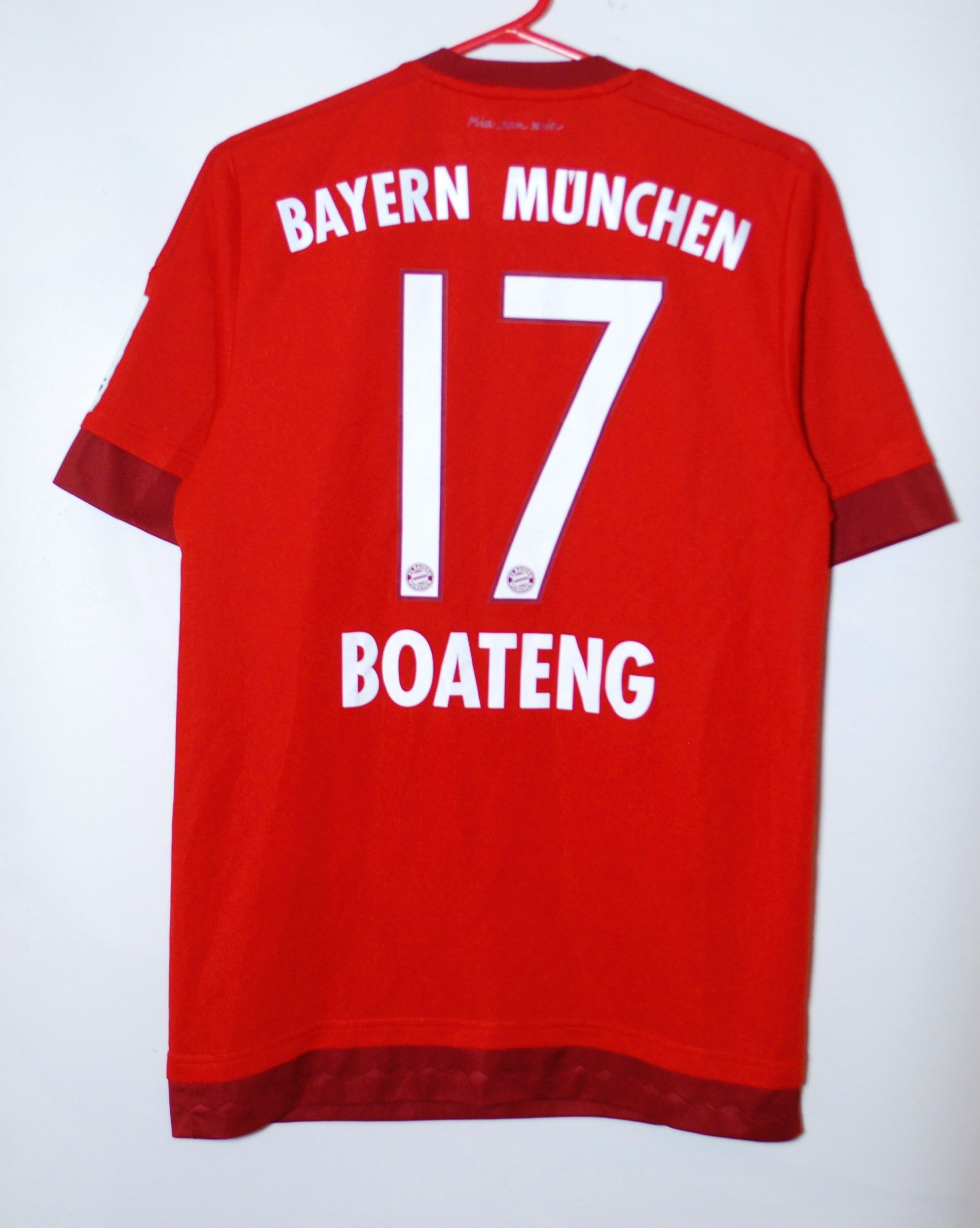 Adidas #17 BOATENG BAYERN MUNICH 2015 2015 HOME FOOTBALL SHIRT Size US S / EU 44-46 / 1 - 1 Thumbnail