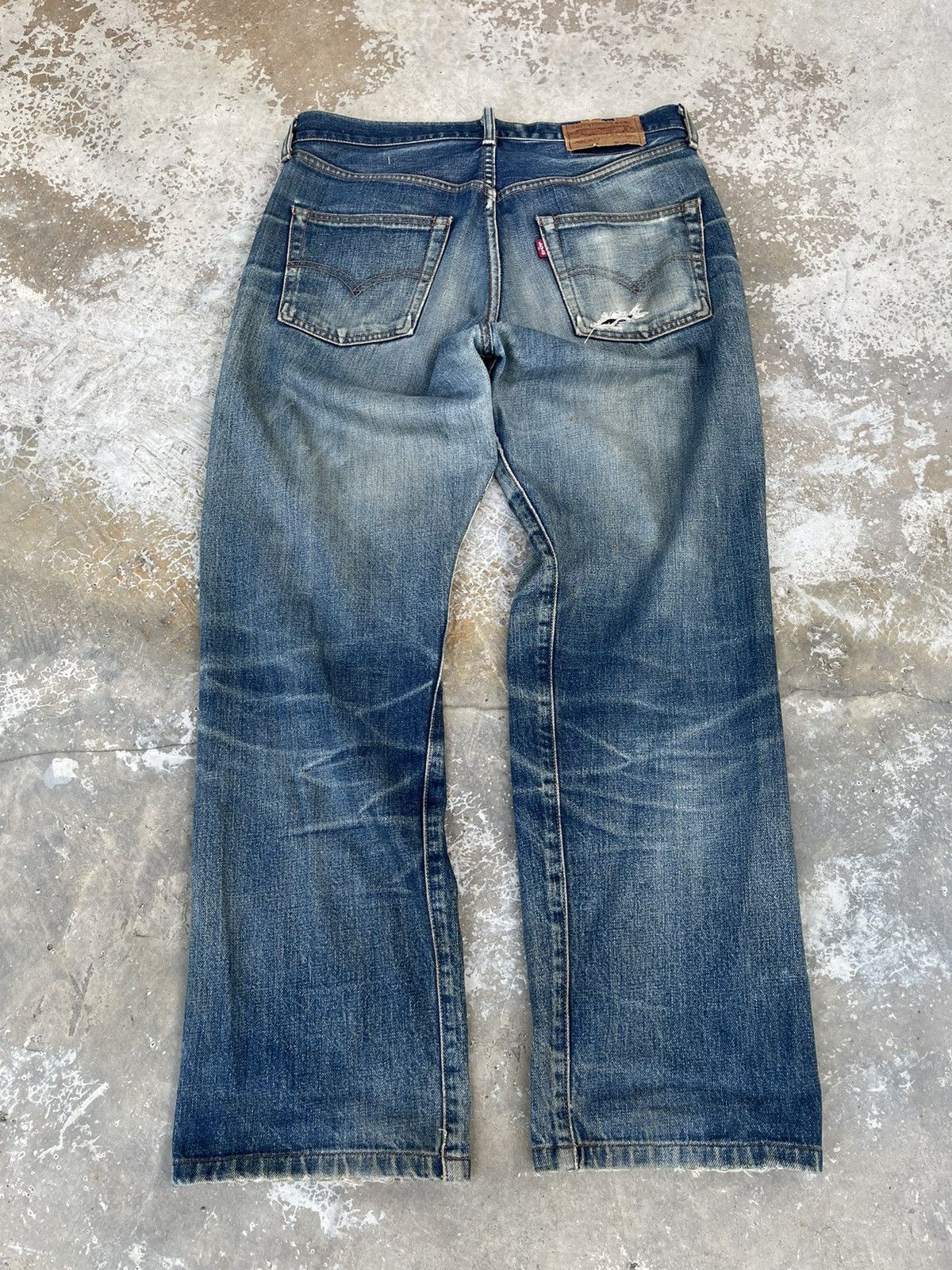 Levi's Vintage Clothing Vintage Levis 502 Big EJeans Selvedge Denim Faded Wash Size US 32 / EU 48 - 2 Thumbnail