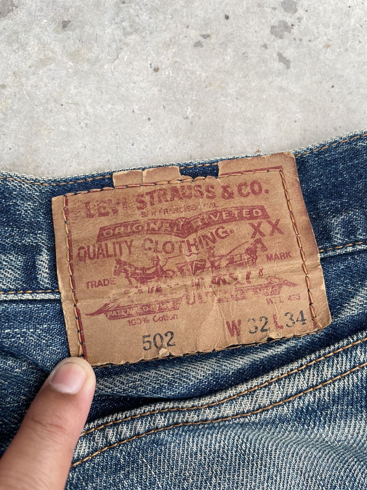 Levi's Vintage Clothing Vintage Levis 502 Big EJeans Selvedge Denim Faded Wash Size US 32 / EU 48 - 11 Thumbnail