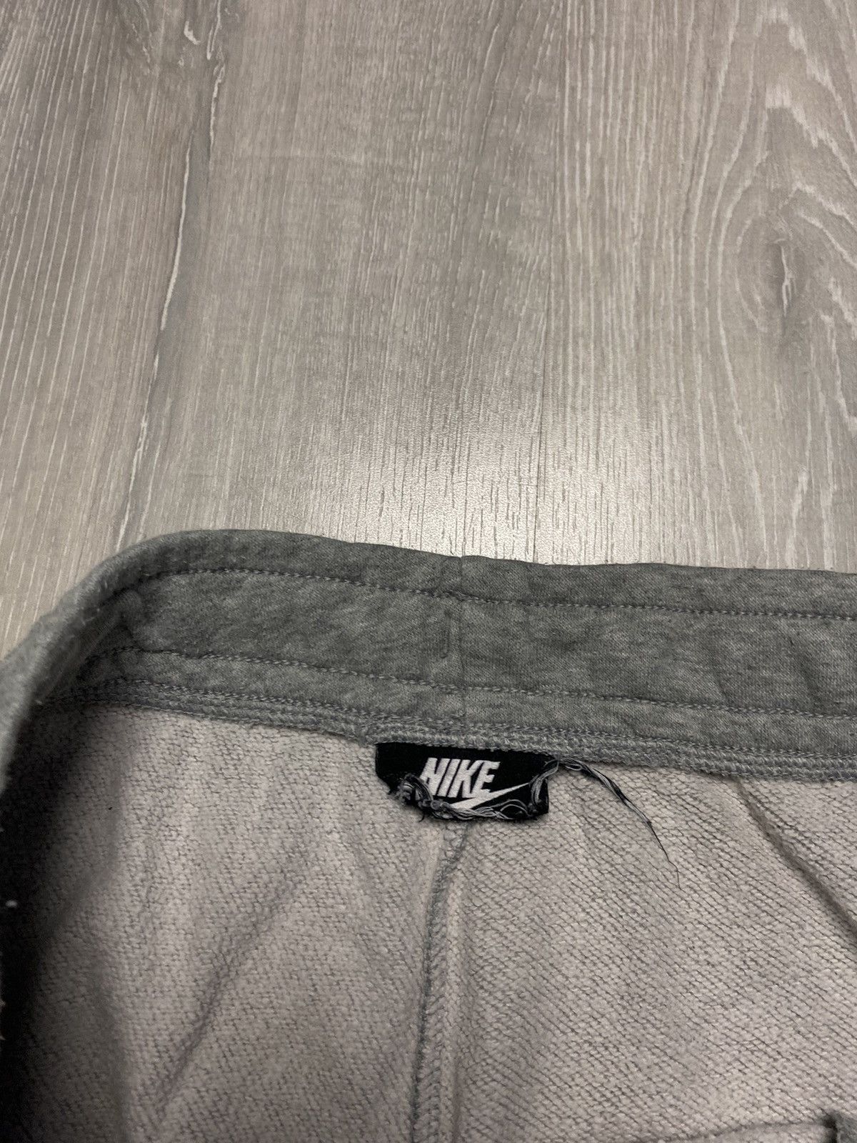 Nike × Vintage Nike vintage grey sweat pants small logo Size US 30 / EU 46 - 4 Thumbnail