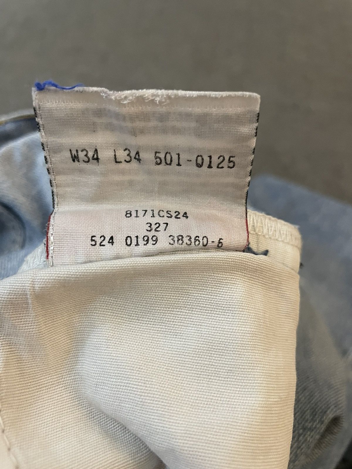 Levi's Vintage 90s Faded Distressed Levi’s 501 Jeans Size US 33 - 19 Thumbnail