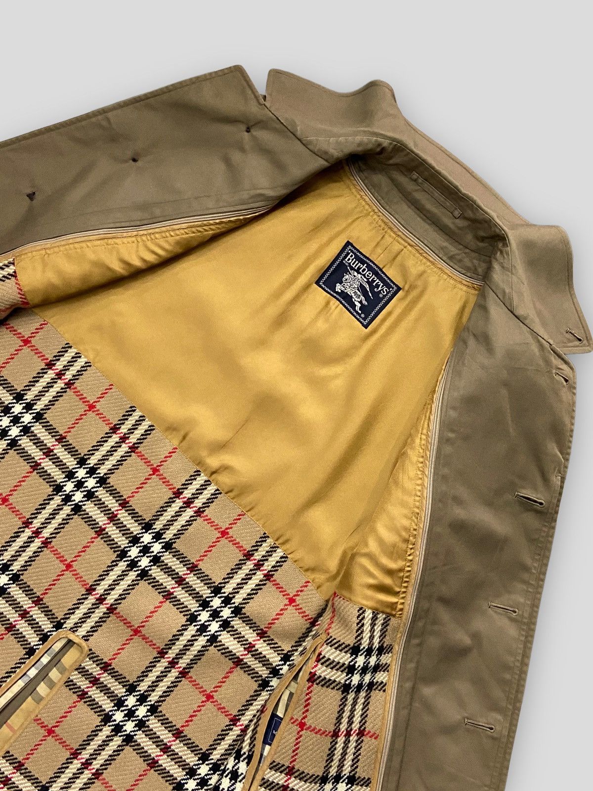 Burberry × Vintage Vintage Burberrys Nova Check Removable Lining Trench Coat Size US M / EU 48-50 / 2 - 5 Thumbnail