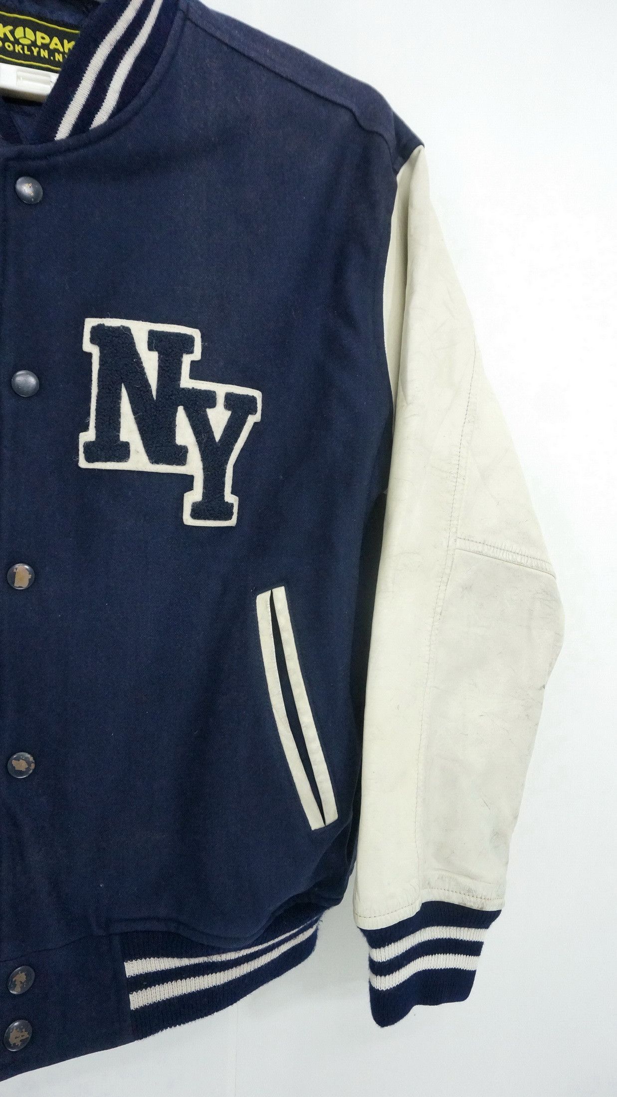 Brooklyn Clothing Vintage YAKOPAK Varsity Worn Out Leather Sleeve Jacket Size US L / EU 52-54 / 3 - 3 Thumbnail