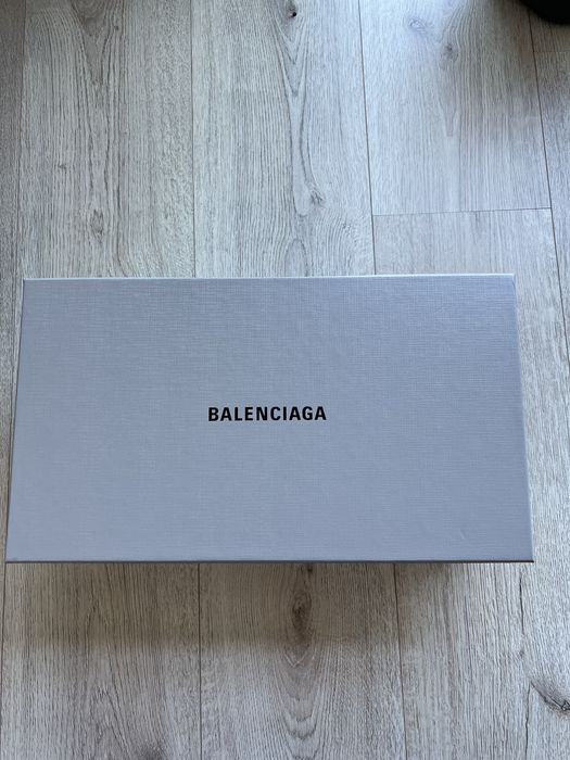 Balenciaga BALENCIAGA INSPECTOR 40MM DERBY | Grailed