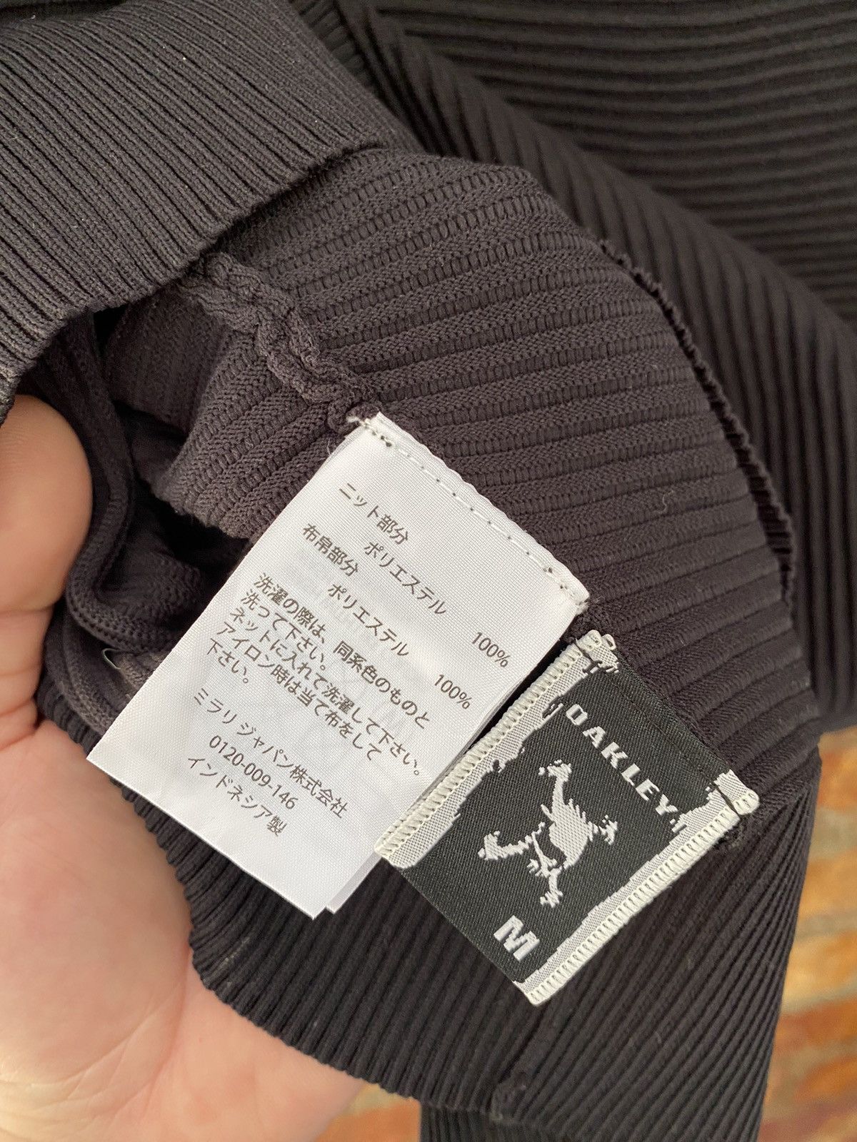 Oakley Tech Wear Turtleneck Ninja center back logo Size US M / EU 48-50 / 2 - 12 Thumbnail