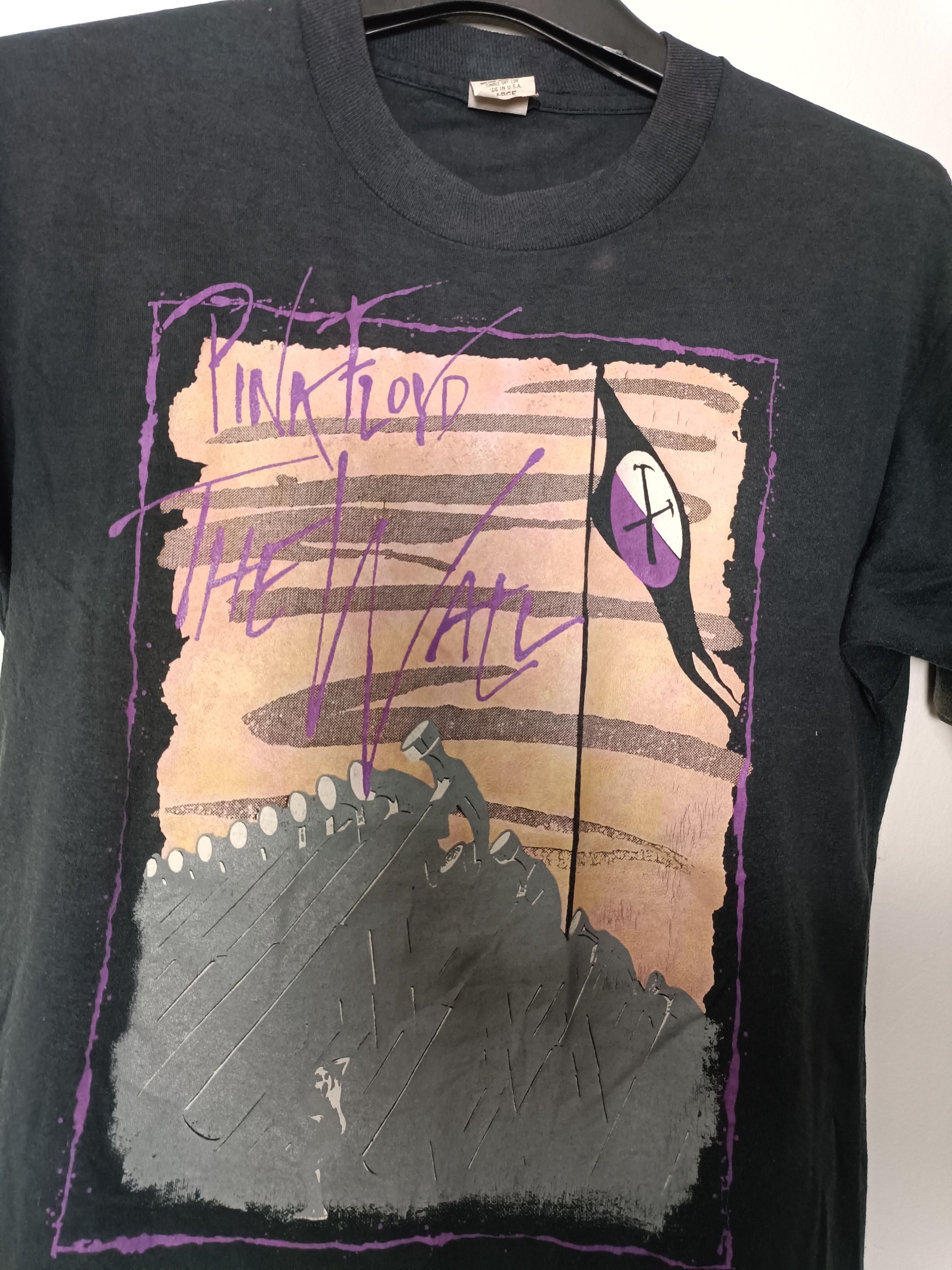Band Tees Vintage Band Tees Pink Floyd The Wall Rare Size US S / EU 44-46 / 1 - 9 Thumbnail