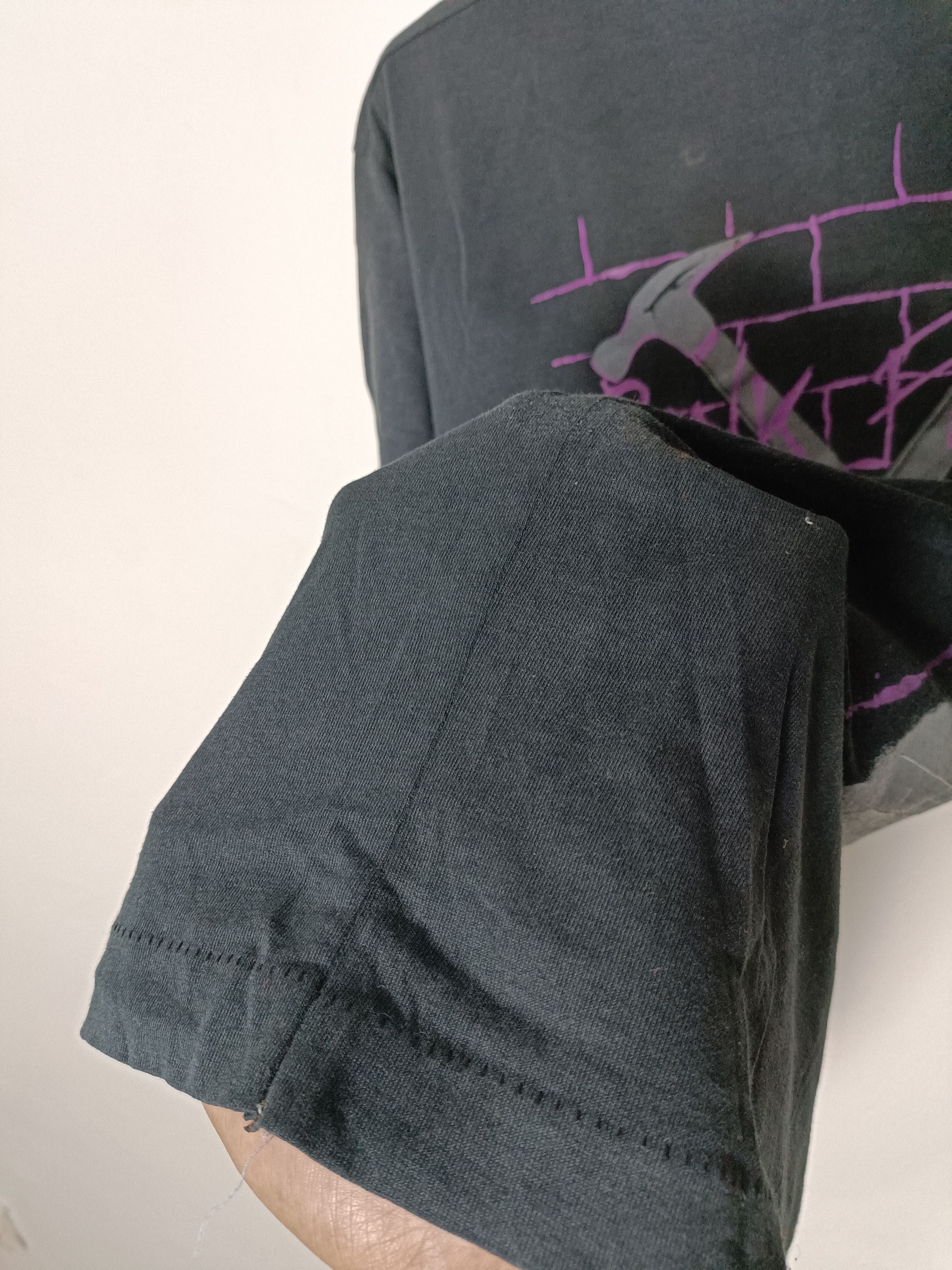 Band Tees Vintage Band Tees Pink Floyd The Wall Rare Size US S / EU 44-46 / 1 - 4 Thumbnail