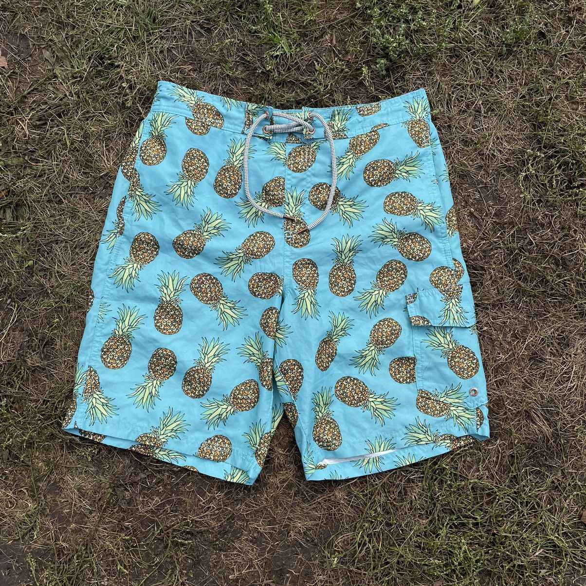 Vintage Vintage 90s Pineapple All Over Print Shorts Streetwear 32 Size US 32 / EU 48 - 1 Thumbnail