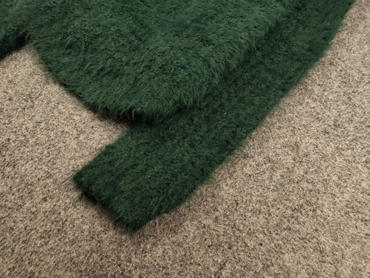 Japanese Brand Vintage 90's Japanese Green Mohair Style Fuzzy Sweater Hype Size US S / EU 44-46 / 1 - 5 Thumbnail