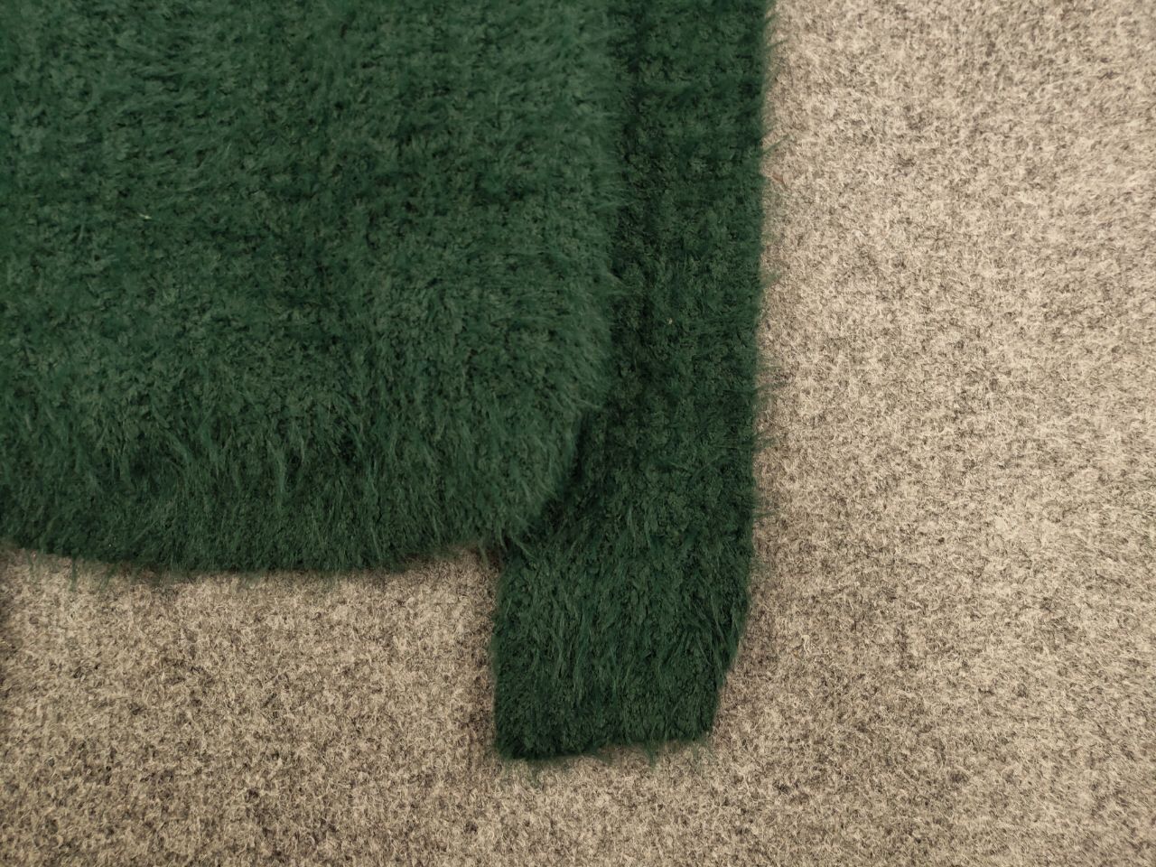 Japanese Brand Vintage 90's Japanese Green Mohair Style Fuzzy Sweater Hype Size US S / EU 44-46 / 1 - 10 Thumbnail