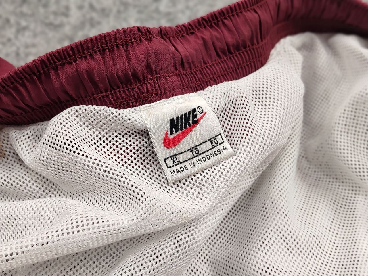 Nike Vintage 90's Nike Shorts Big Logo swoosh casual Streetwear Size US 34 / EU 50 - 13 Thumbnail