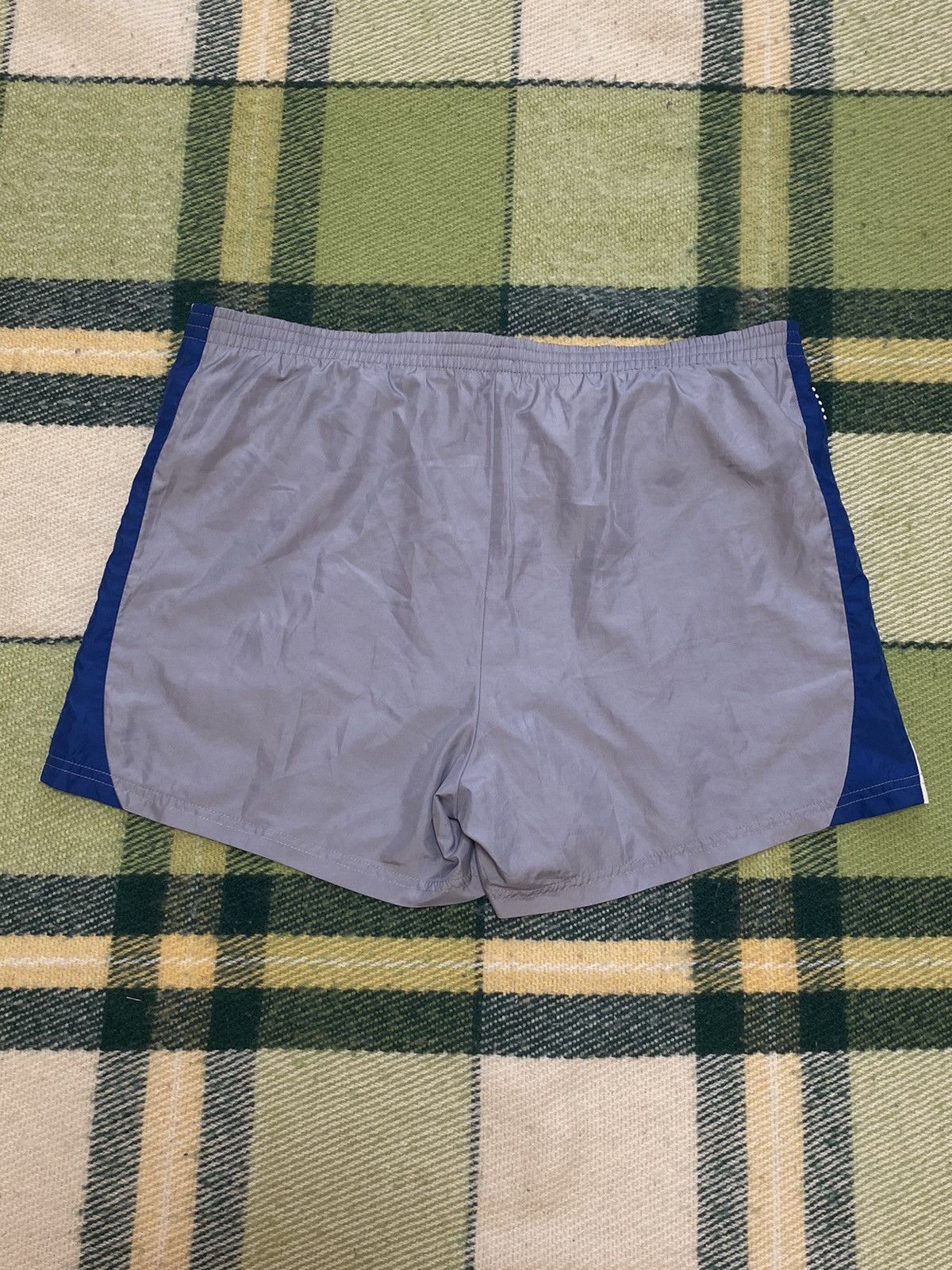 Nike Vintage Nike shorts streetwear swoosh casual y2k size M Size US 32 / EU 48 - 4 Thumbnail
