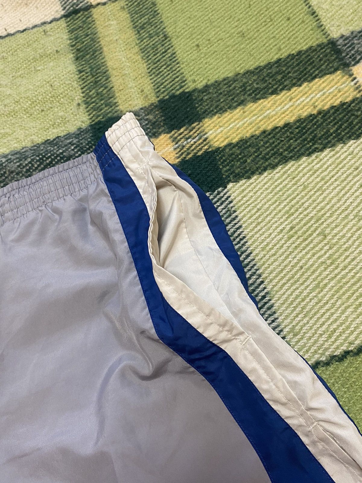 Nike Vintage Nike shorts streetwear swoosh casual y2k size M Size US 32 / EU 48 - 3 Thumbnail