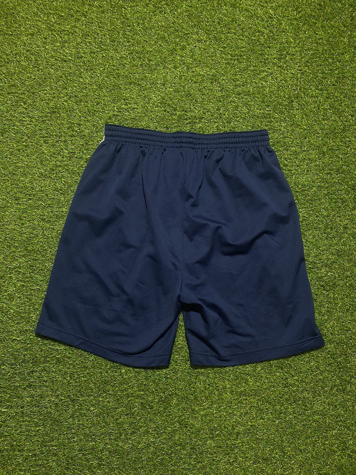 Nike Vintage Nike shorts streetwear swoosh casual y2k size L Size US 34 / EU 50 - 2 Thumbnail
