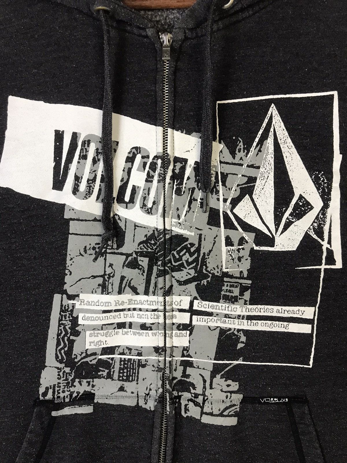 Vintage × Volcom Vintage y2k Volcom Zipper Hoodie Size US L / EU 52-54 / 3 - 3 Thumbnail