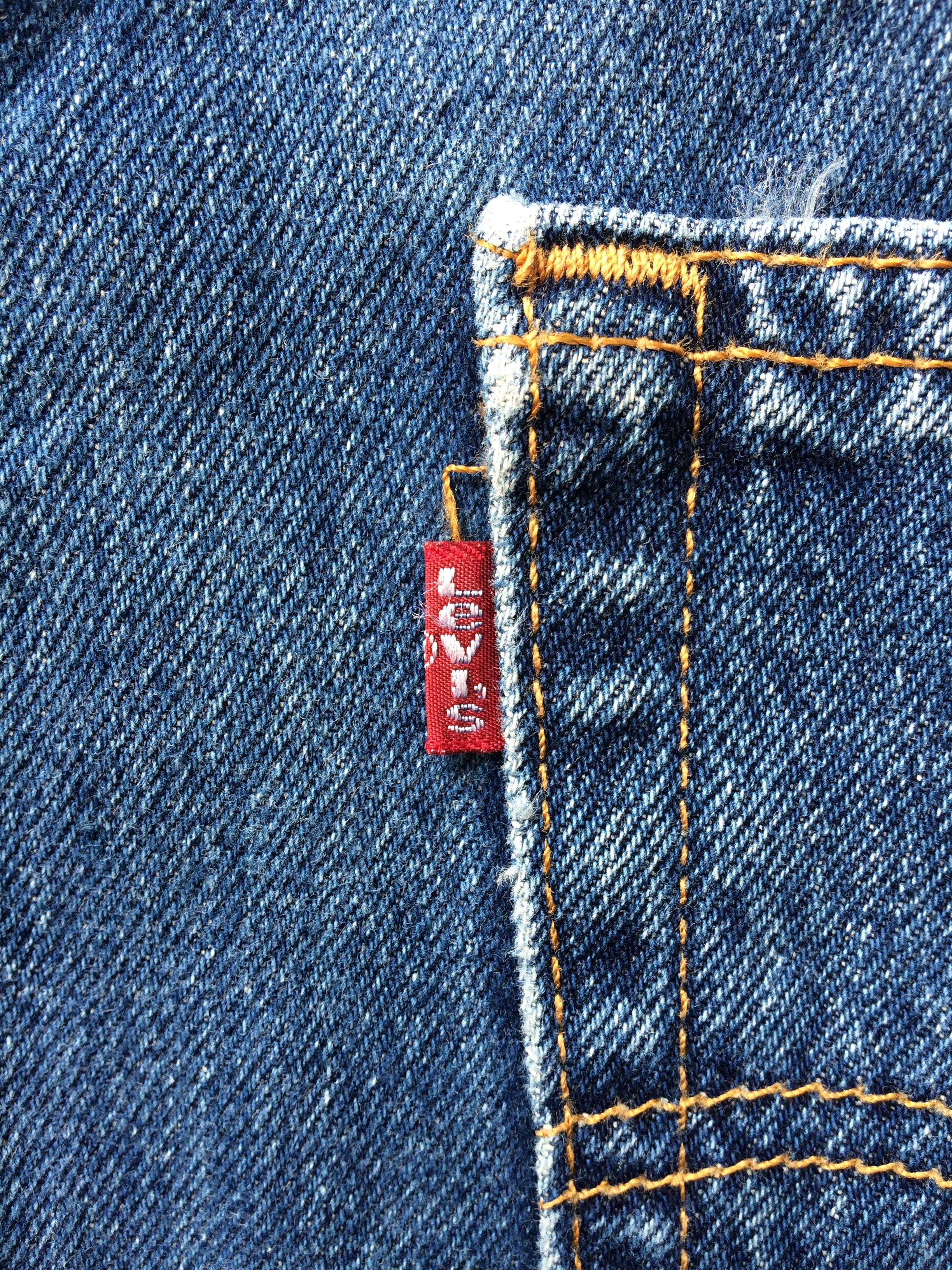 Levi's Vintage Distressed Levis 550 Jeans #B-836 Size US 37 - 9 Thumbnail