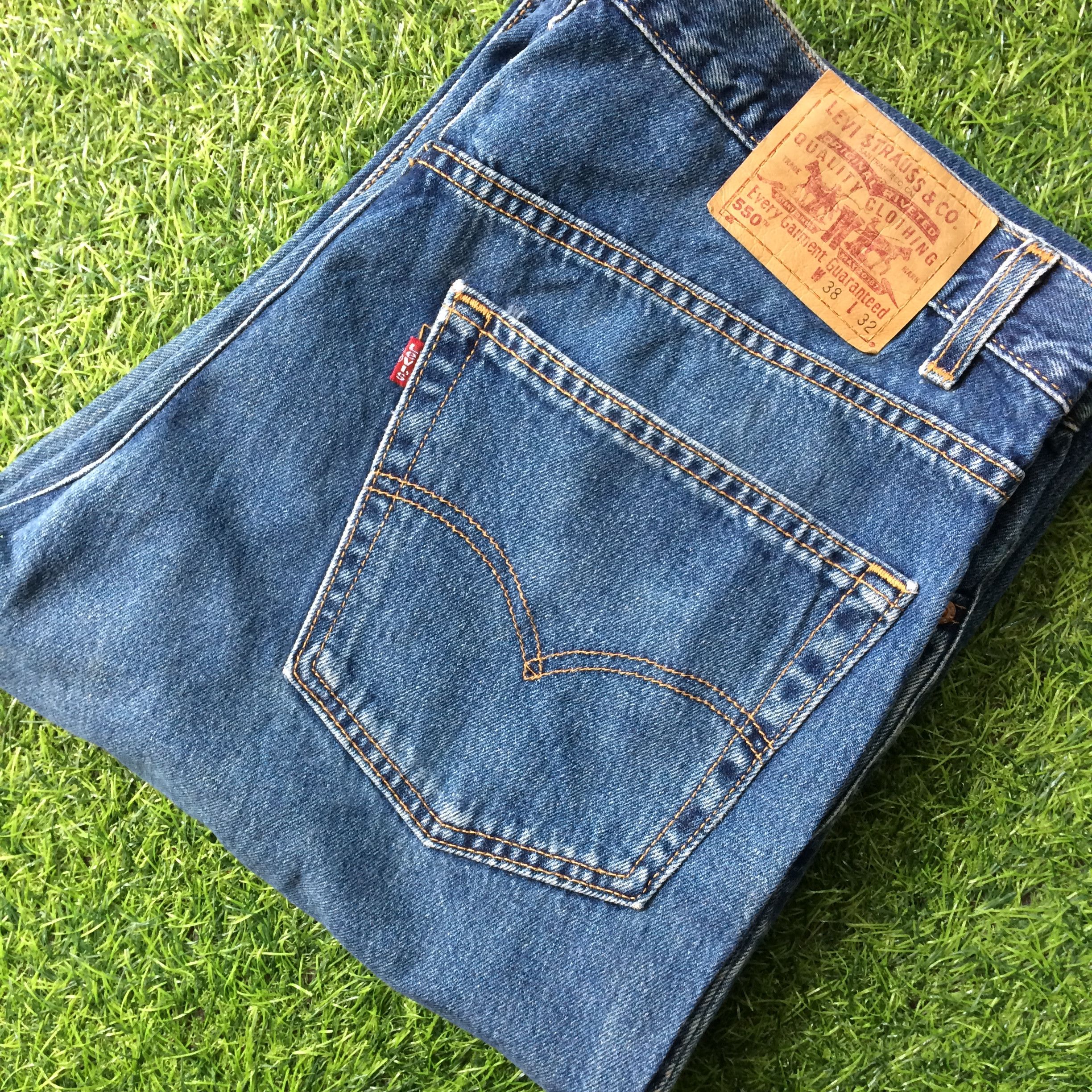 Levi's Vintage Distressed Levis 550 Jeans #B-836 Size US 37 - 8 Thumbnail