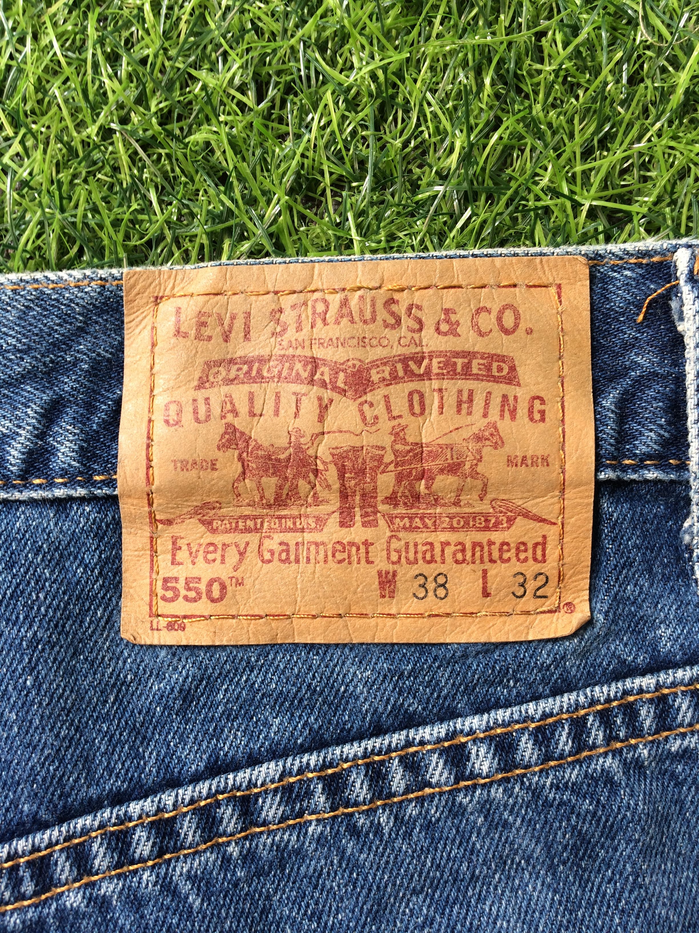 Levi's Vintage Distressed Levis 550 Jeans #B-836 Size US 37 - 10 Thumbnail