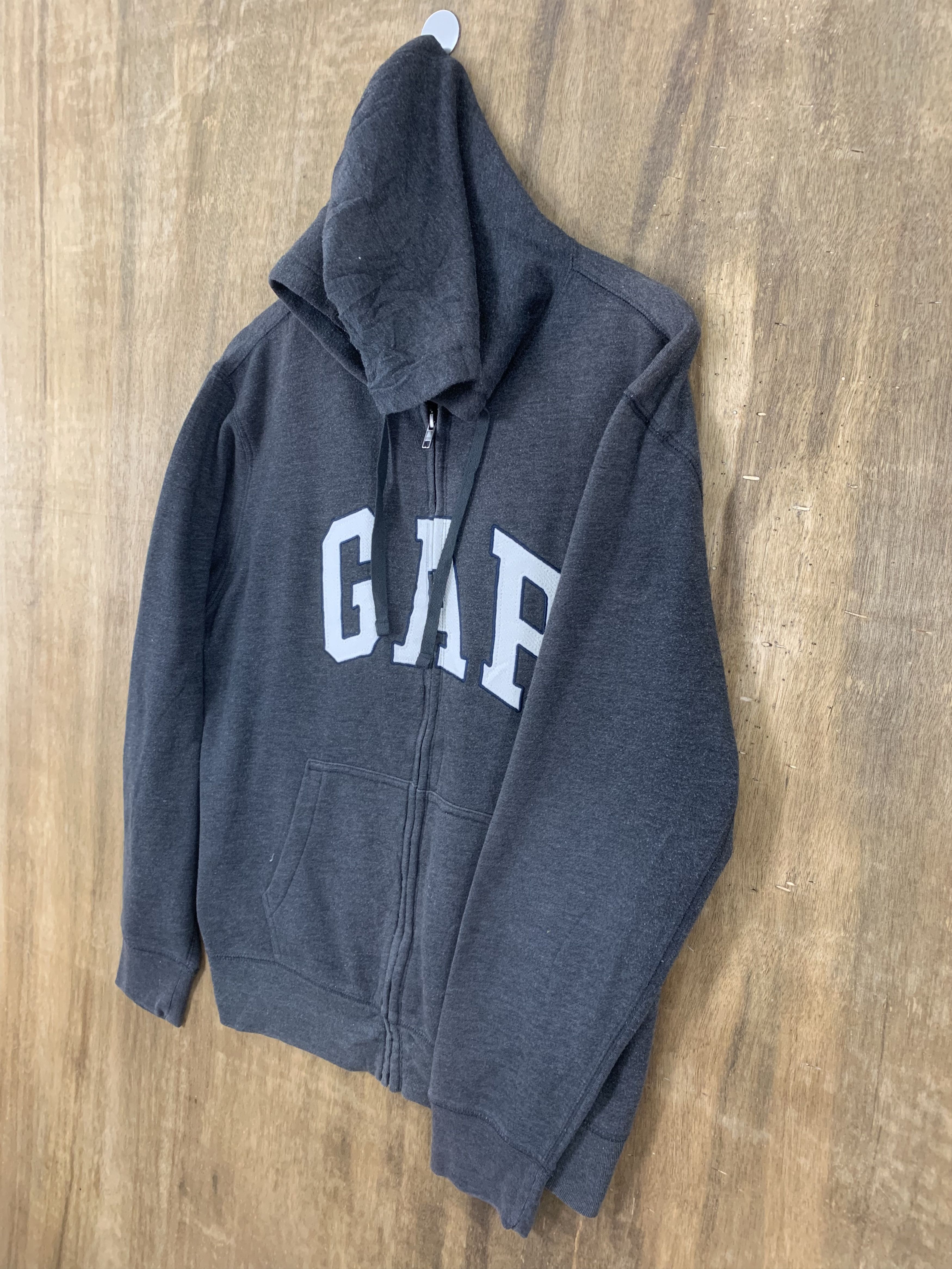 Gap Hoodies GAP Zip Up Vintage Japanese Branded Embrioded Size US M / EU 48-50 / 2 - 4 Thumbnail