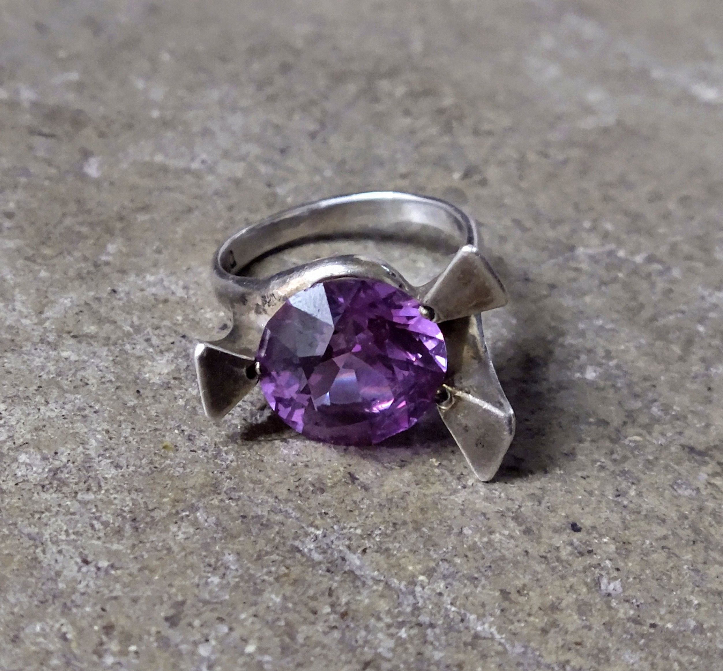Jewelry Vintage Sterling Silver Ring 8.75 Purple Blue Avant Garde Size ONE SIZE - 4 Thumbnail