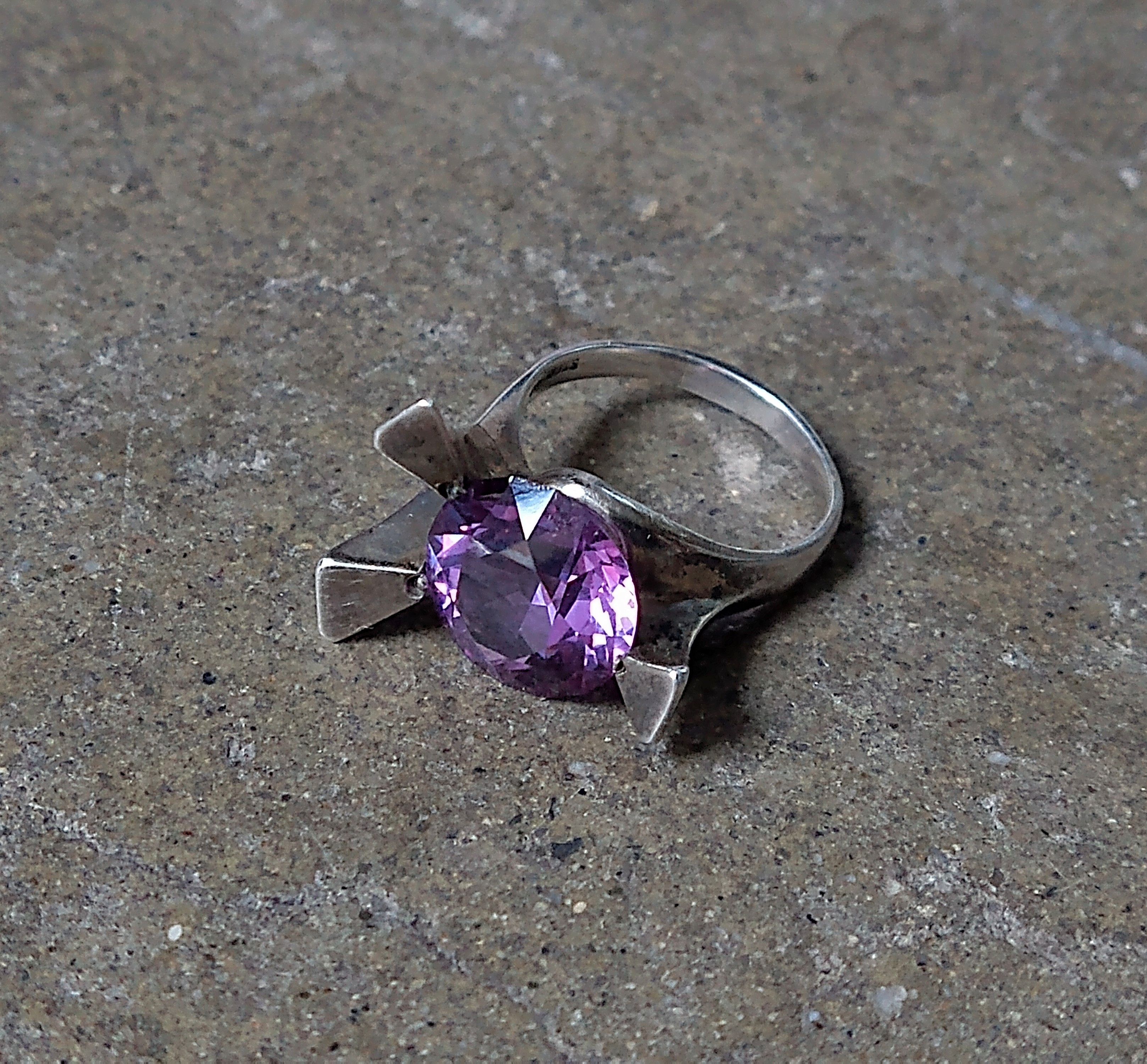 Jewelry Vintage Sterling Silver Ring 8.75 Purple Blue Avant Garde Size ONE SIZE - 1 Thumbnail