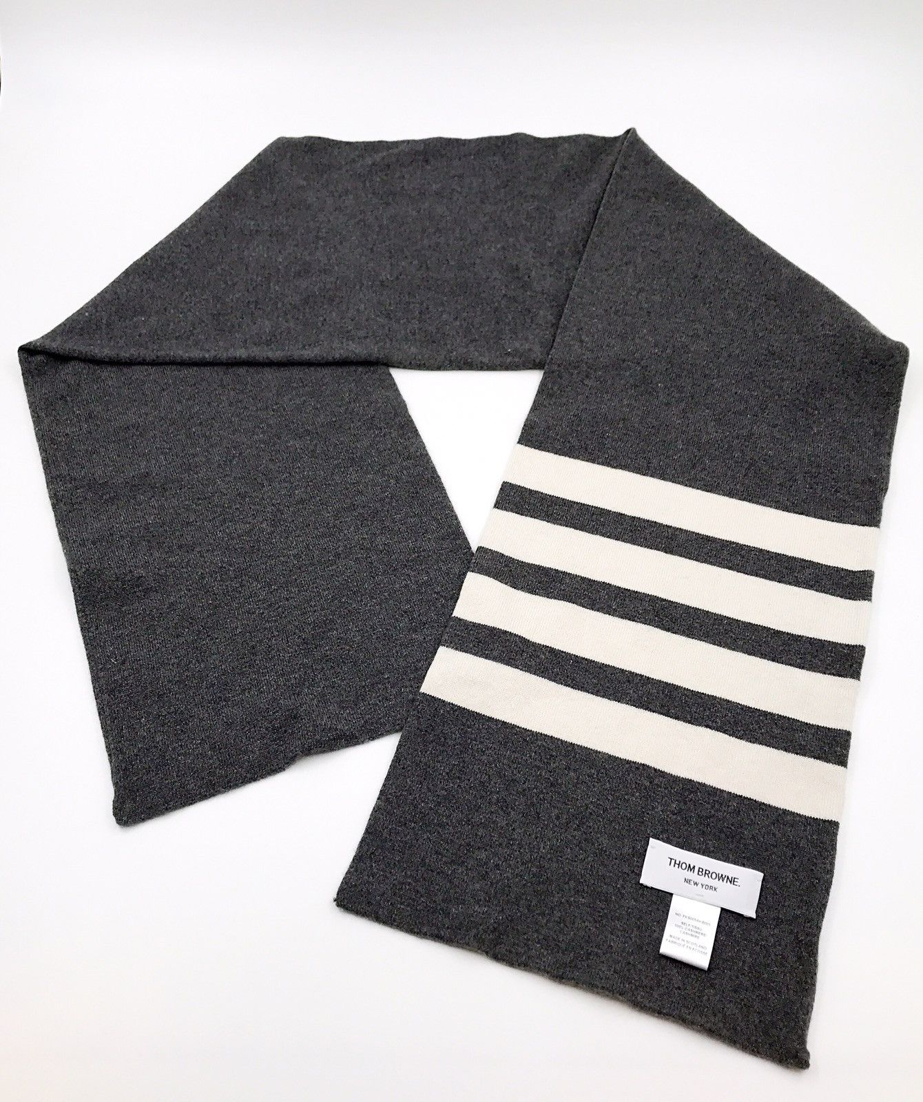 Thom Browne THOM BROWNE CLASSIC CASHMERE MID GREY SCARF Size ONE SIZE - 1 Thumbnail