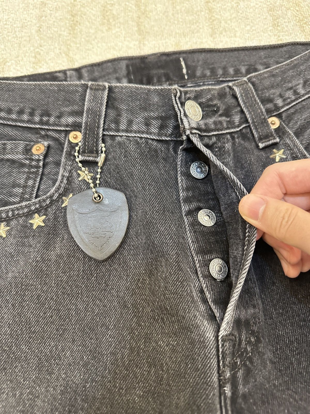 Hollywood Trading Company HTC IrregulaR HUMBLE Gemstone Studded Vintage Levi’s Shorts Size US 30 / EU 46 - 8 Thumbnail