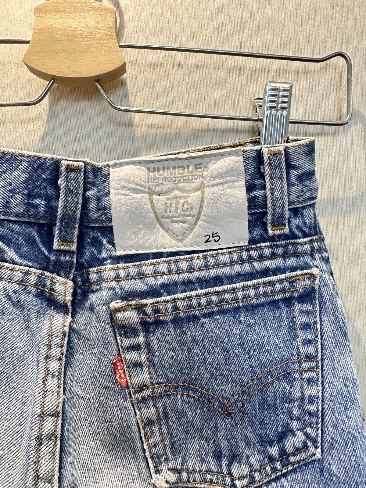 Hollywood Trading Company HTC IrregulaR HUMBLE Gemstone Studded Vintage Levi’s Jeans Size 25" / US 0 / IT 36 - 6 Thumbnail