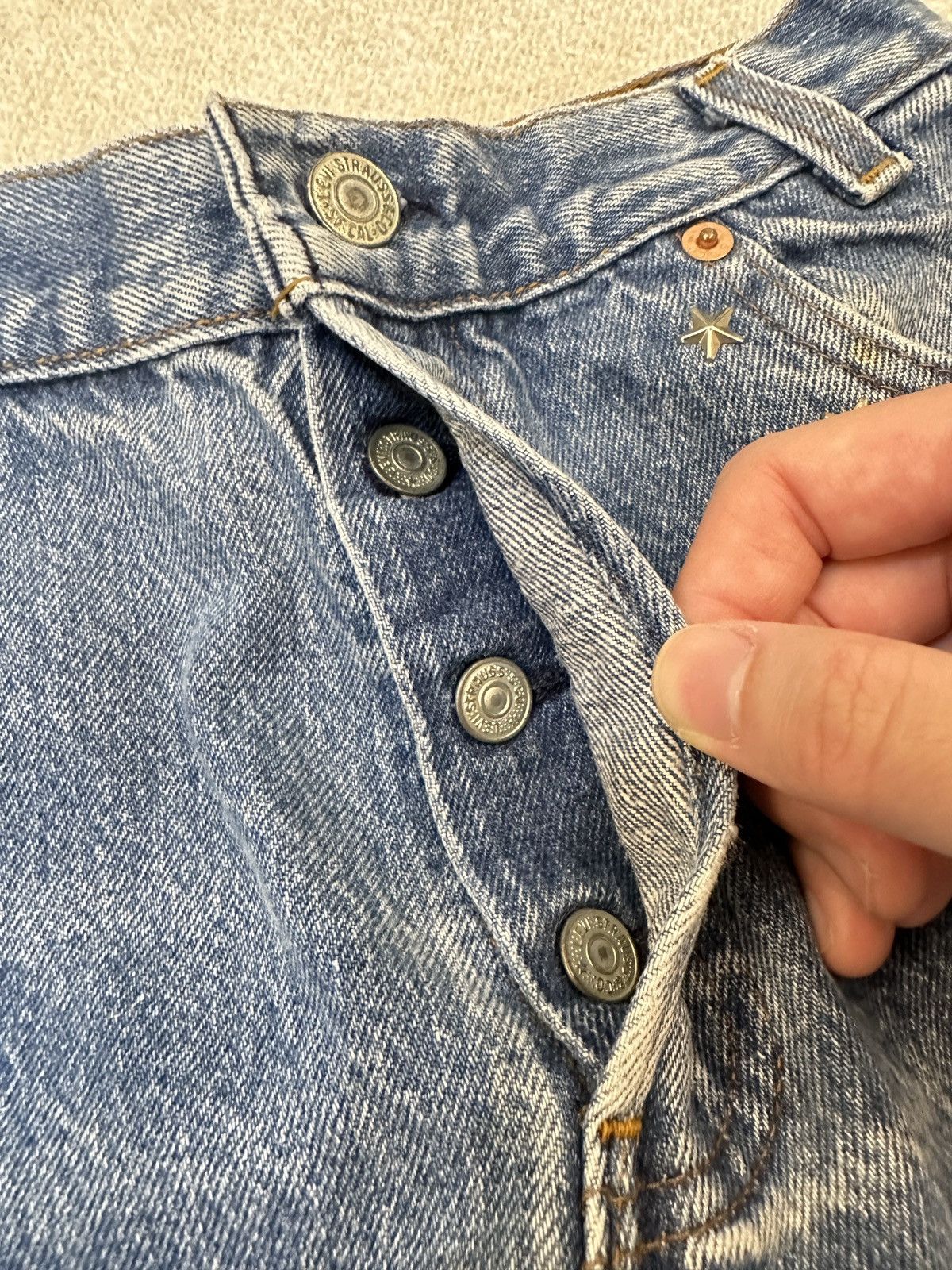 Hollywood Trading Company HTC IrregulaR HUMBLE Gemstone Studded Vintage Levi’s Jeans Size 25" / US 0 / IT 36 - 8 Thumbnail