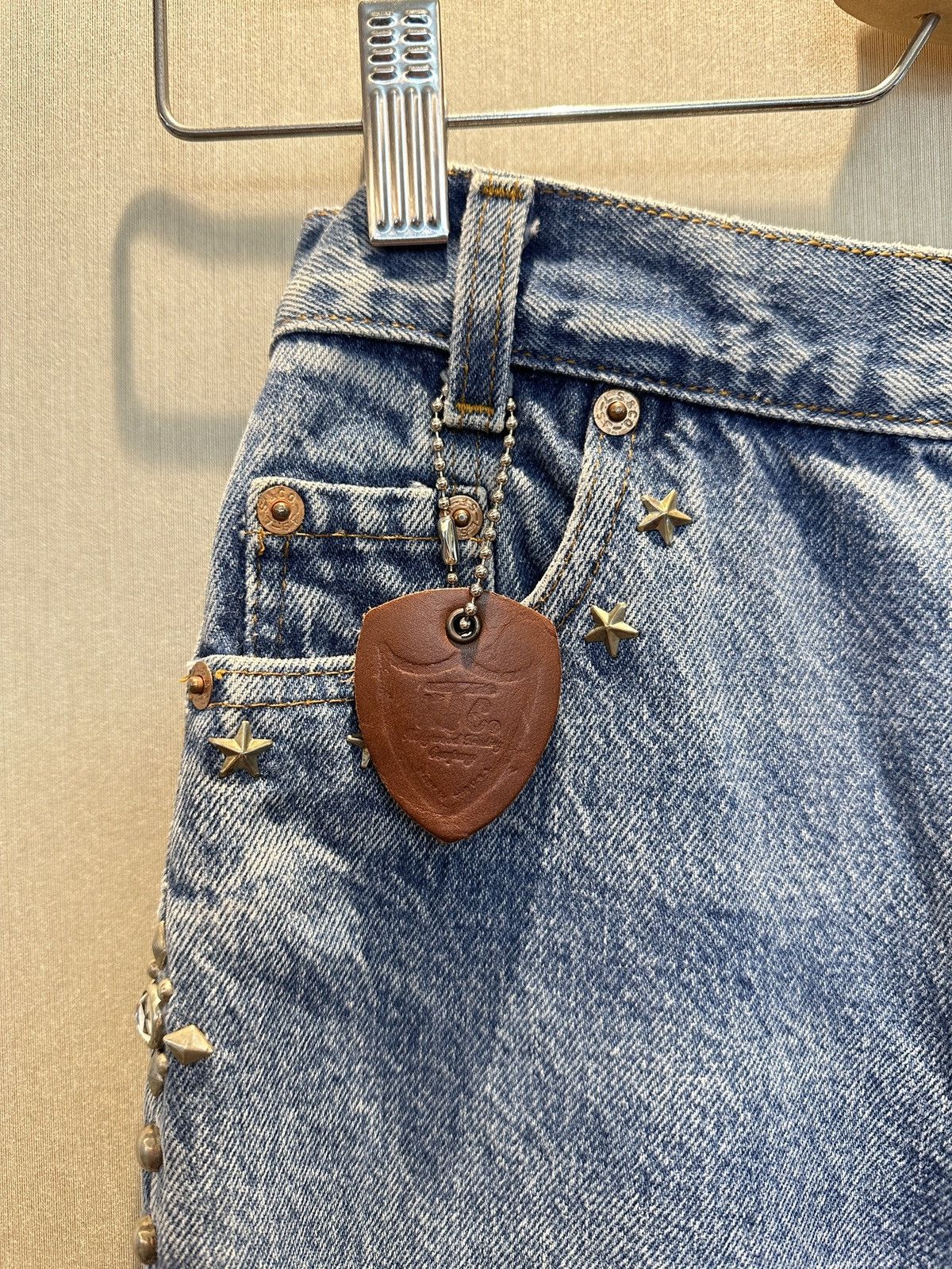 Hollywood Trading Company HTC IrregulaR HUMBLE Gemstone Studded Vintage Levi’s Jeans Size 25" / US 0 / IT 36 - 2 Thumbnail