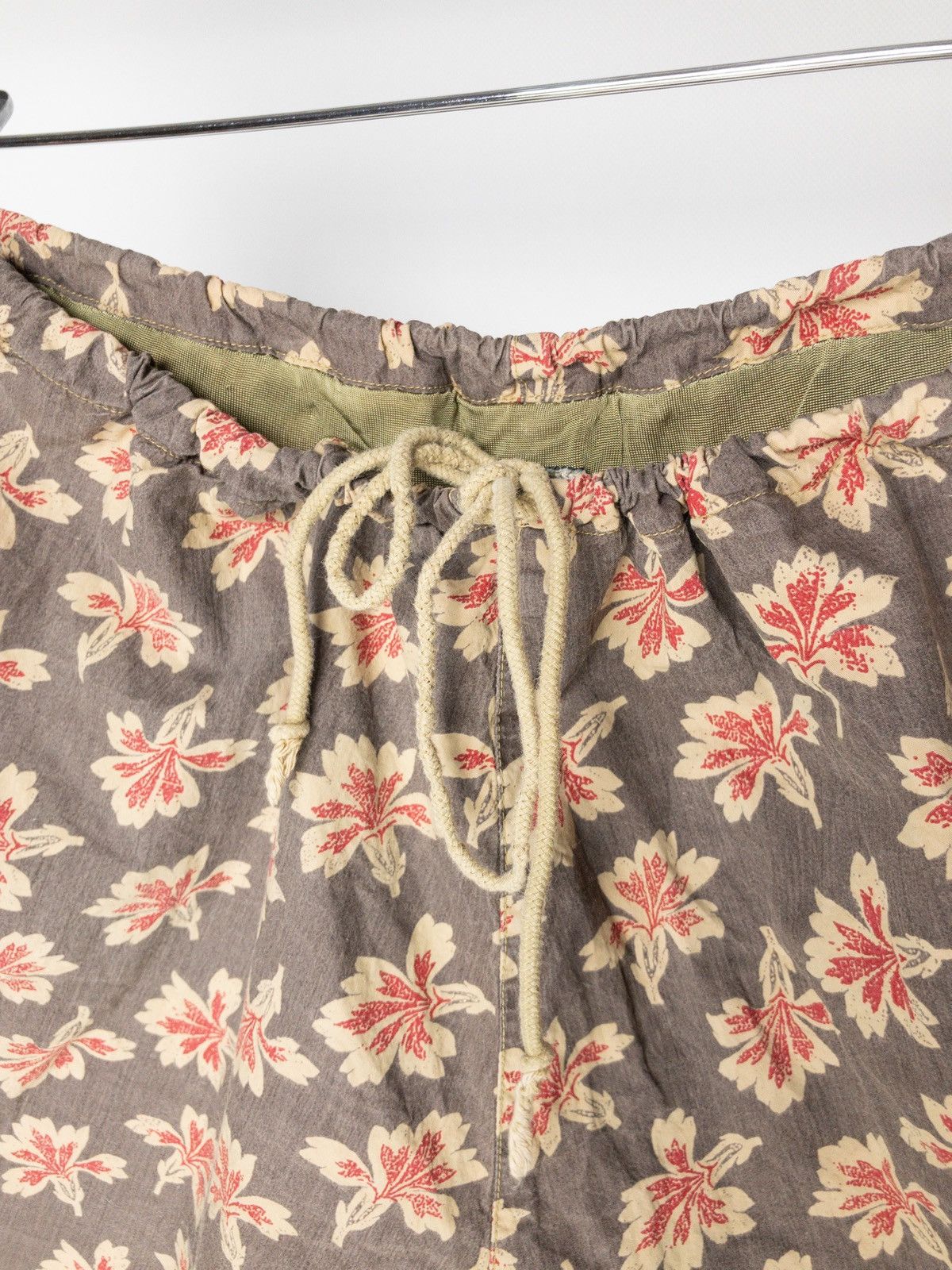 C.P. Company 90’s C.P. Company from Massimo Osti flowers printed shorts Size US 34 / EU 50 - 5 Thumbnail