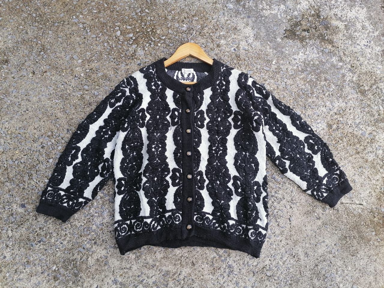 Designer × Japanese Brand Frene Made In Japan Buttons Knitwear Size US M / EU 48-50 / 2 - 1 Thumbnail