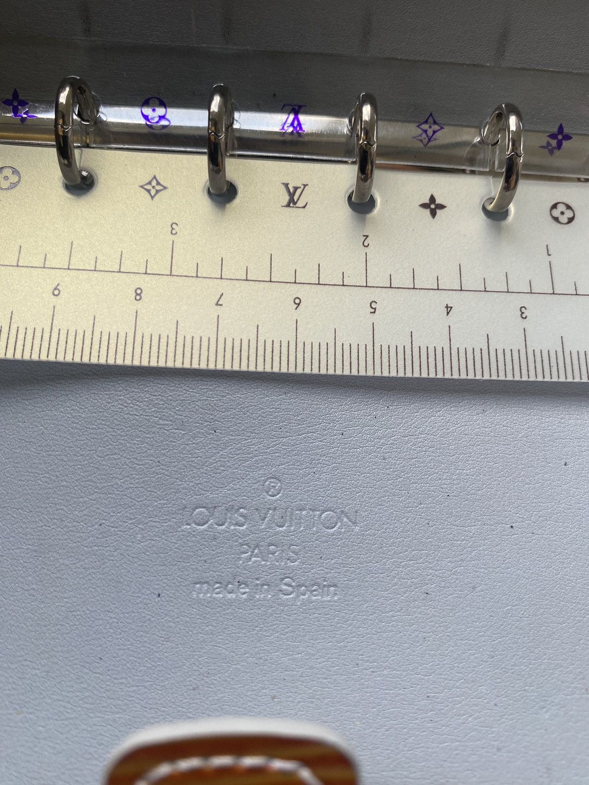 Louis Vuitton Authentic Vintage Epi Millennium Small Ring Agenda Size ONE SIZE - 9 Thumbnail